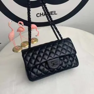 𝐂𝐇 Quilted Lambskin Leather Jumbo Double Flap Bag