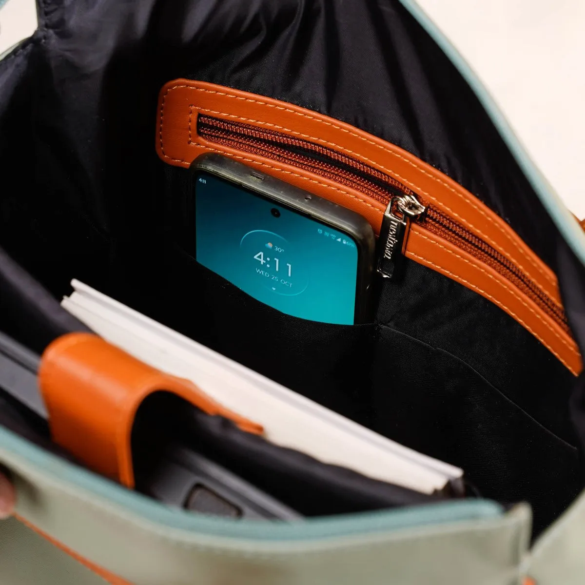 2-In-1 Convertible Tote Bag And Backpack