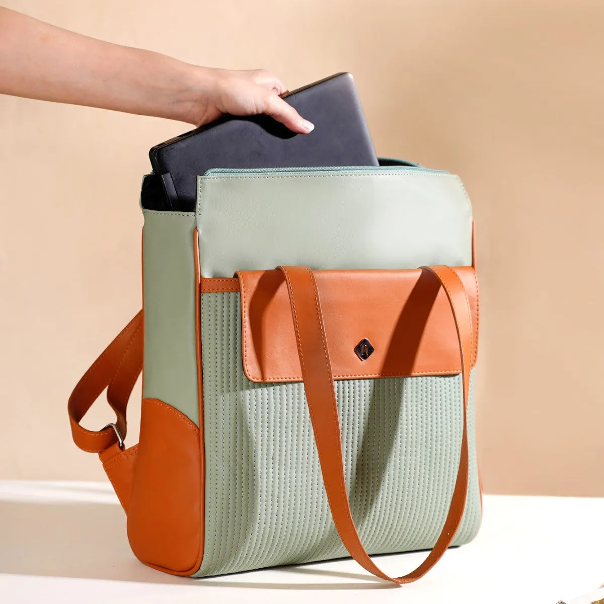 2-In-1 Convertible Tote Bag And Backpack