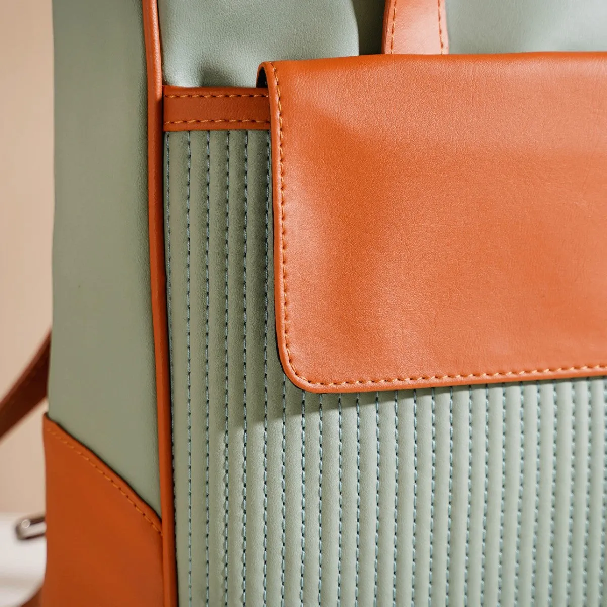 2-In-1 Convertible Tote Bag And Backpack