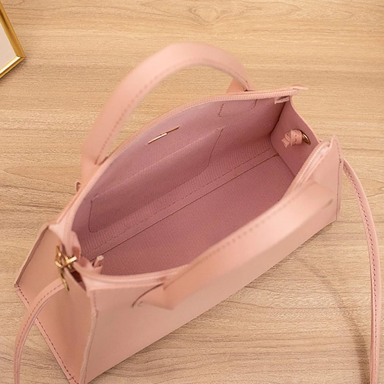 Anti Theft Shoulder Bags for Woman Crossbody Purses and Handbags Lightweight Pocketbook Trendy Clutch Saddle Bag(Beige)