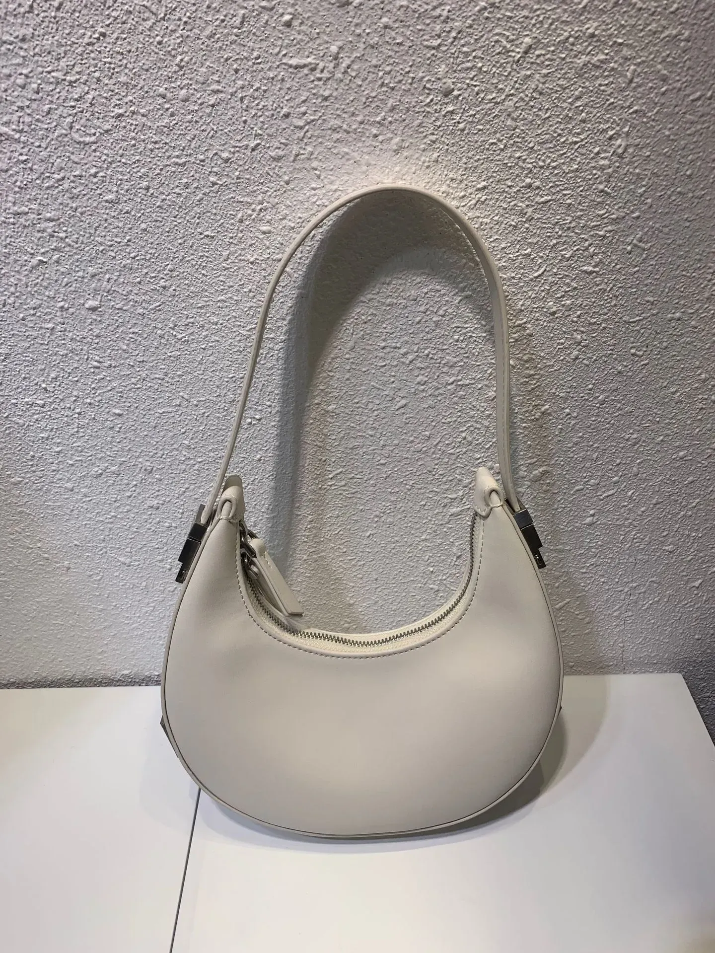 BagSaga Silver Underarm Bag Moon Bag Portable Shoulder Bag