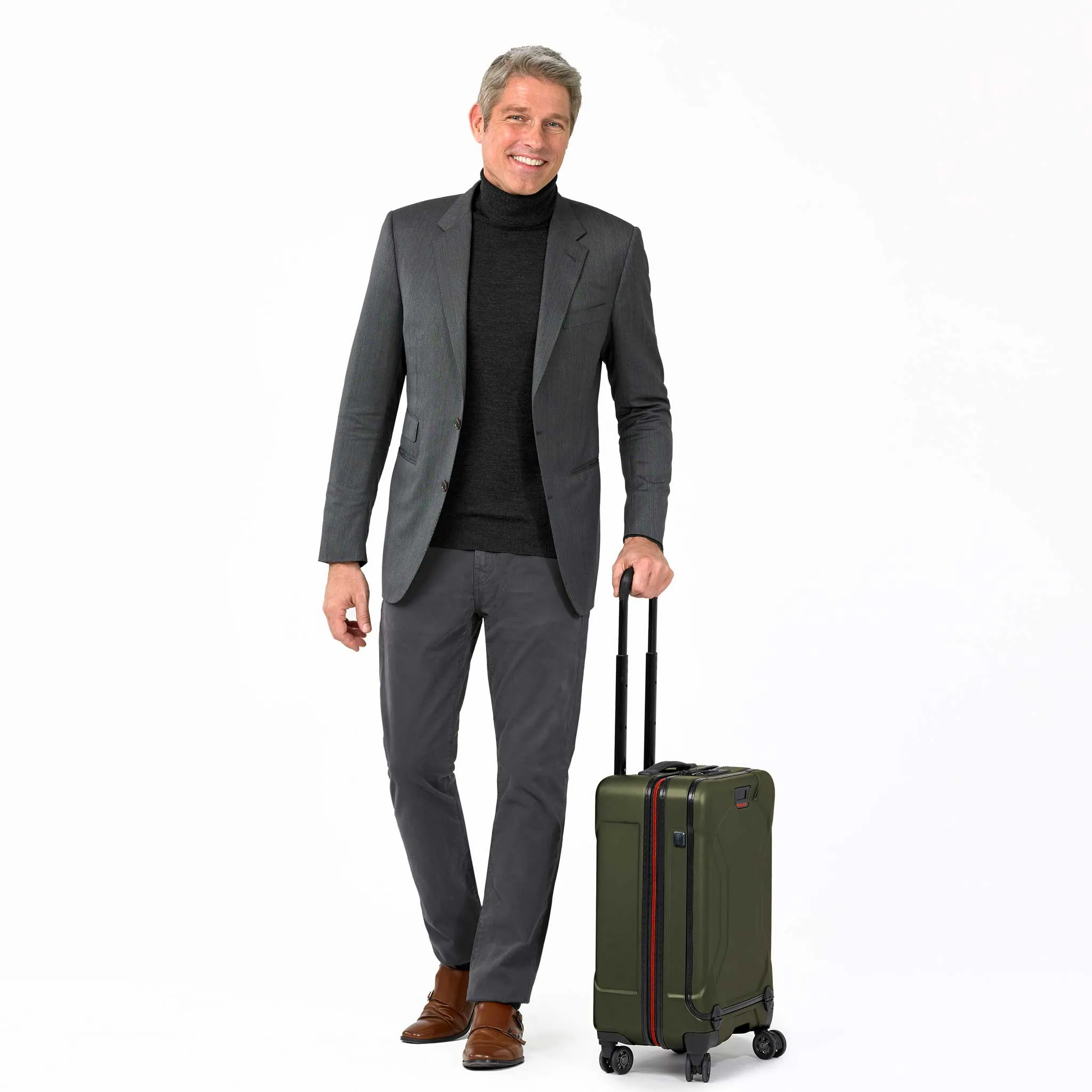 Briggs & Riley Torq 21" International Carry-On Spinner