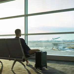 Briggs & Riley Torq 21" International Carry-On Spinner