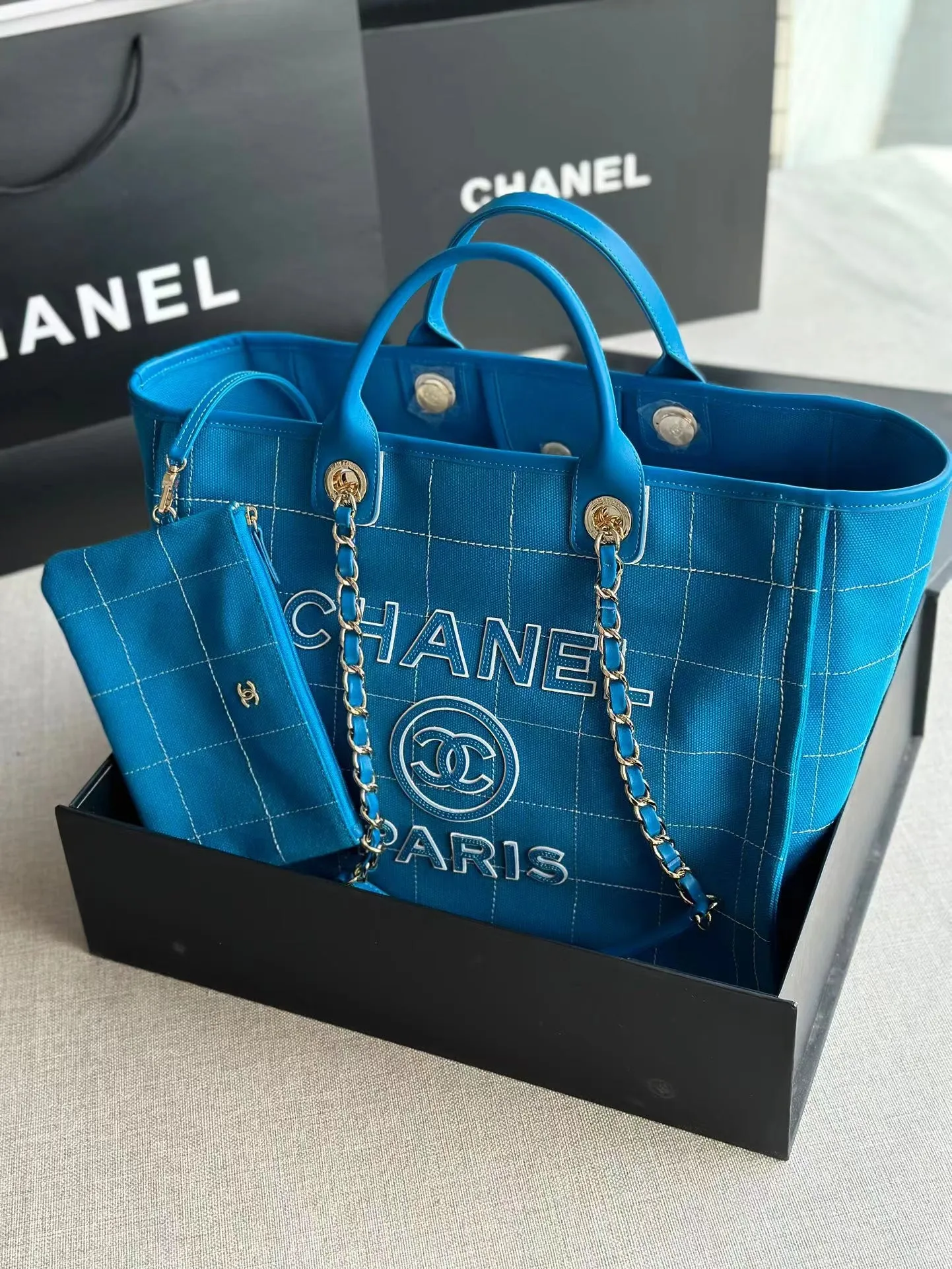 CC646 Maxi Shopping Bag / HIGHEST QUALITY VERSION / 12.5 × 17.2 × 8.2 in