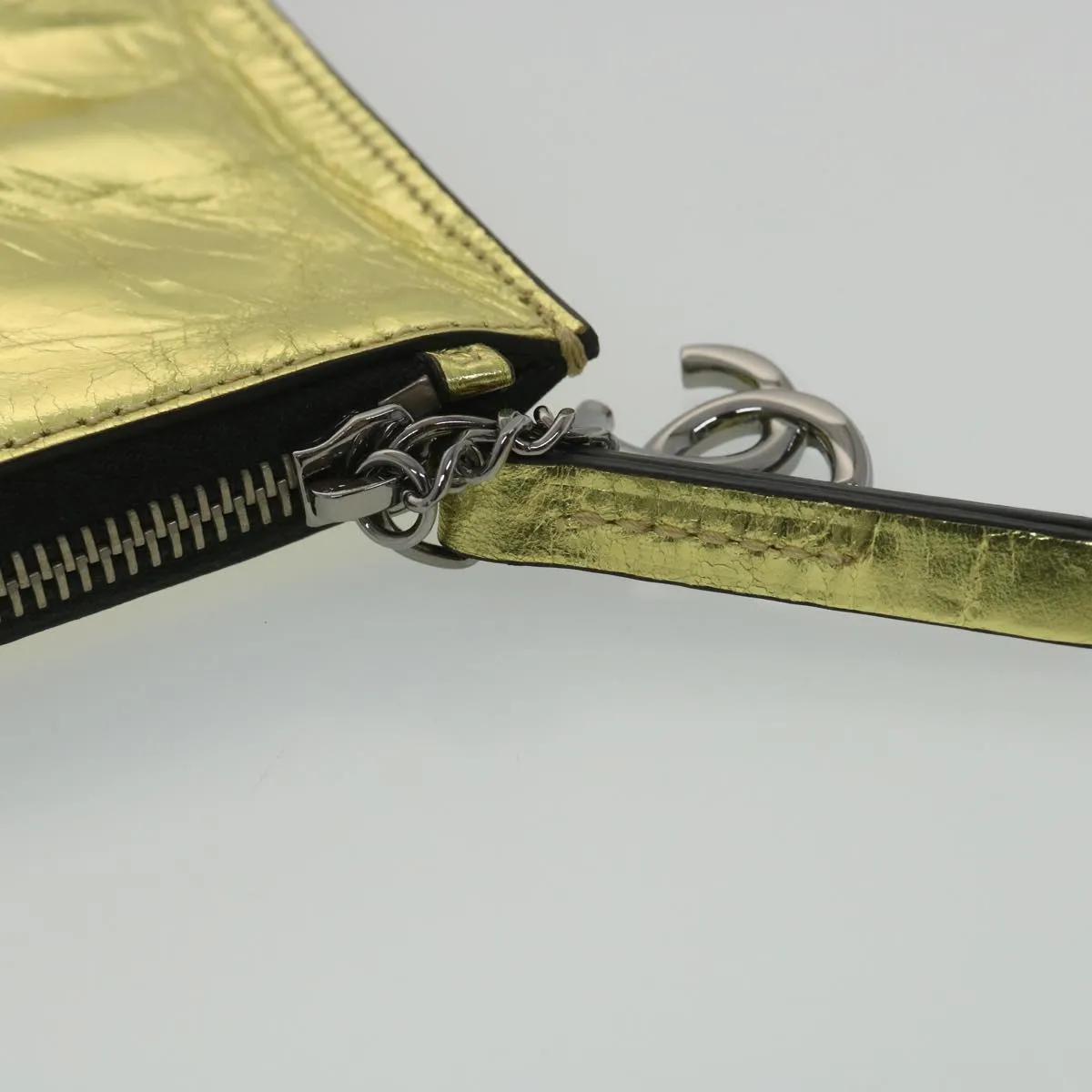 CHANEL Clutch Bag Metallic Leather Gold A82164 CC Auth 38172