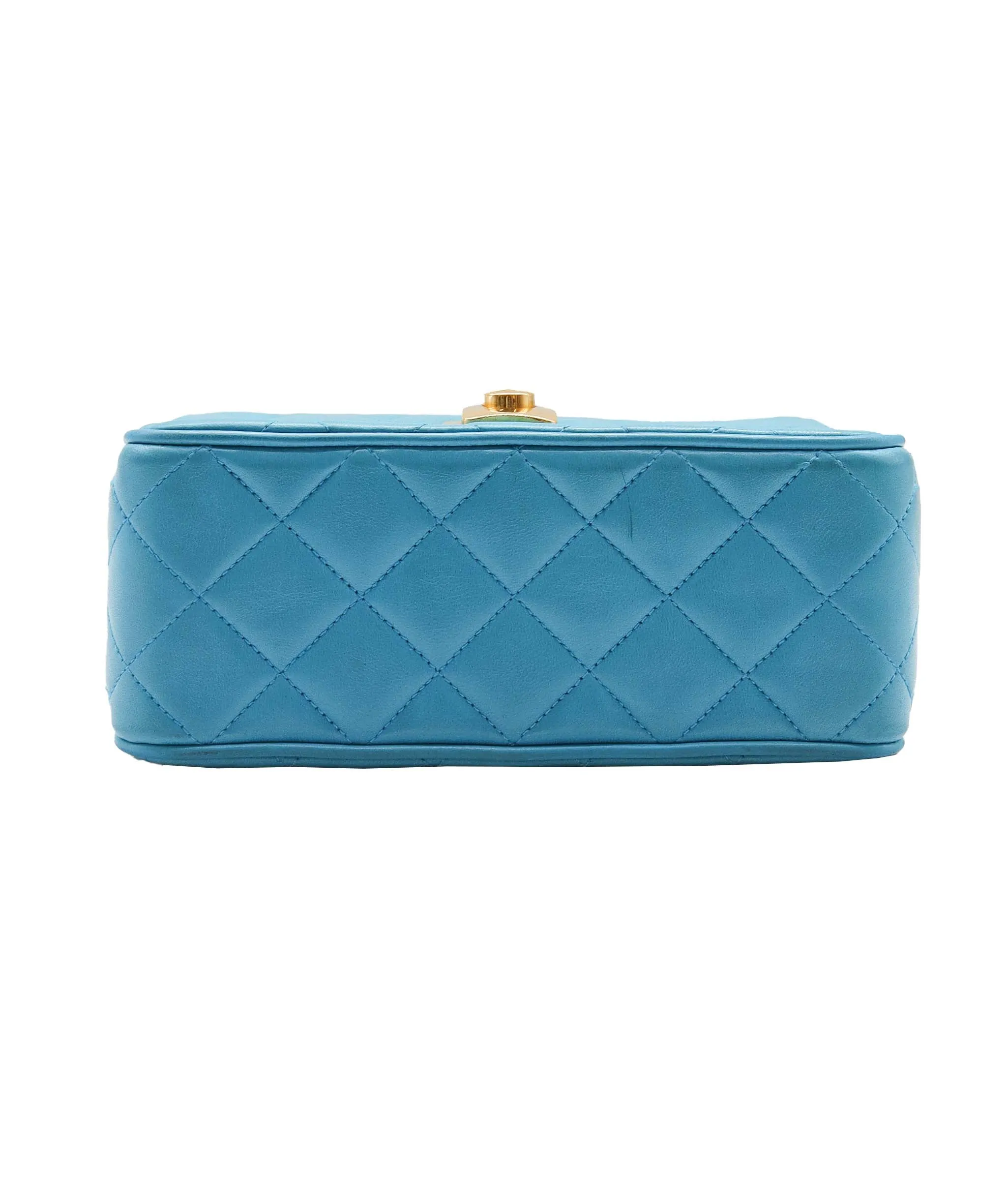 Chanel turquoise lambskin pop lock bag  90247403 DXBS0606