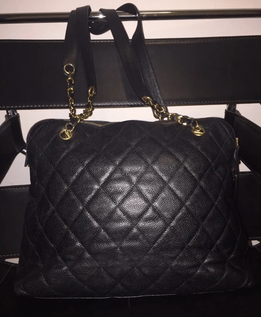 CHANEL VINTAGE CAVIAR QUILTED FLAP SHOULDER BAG BLACK