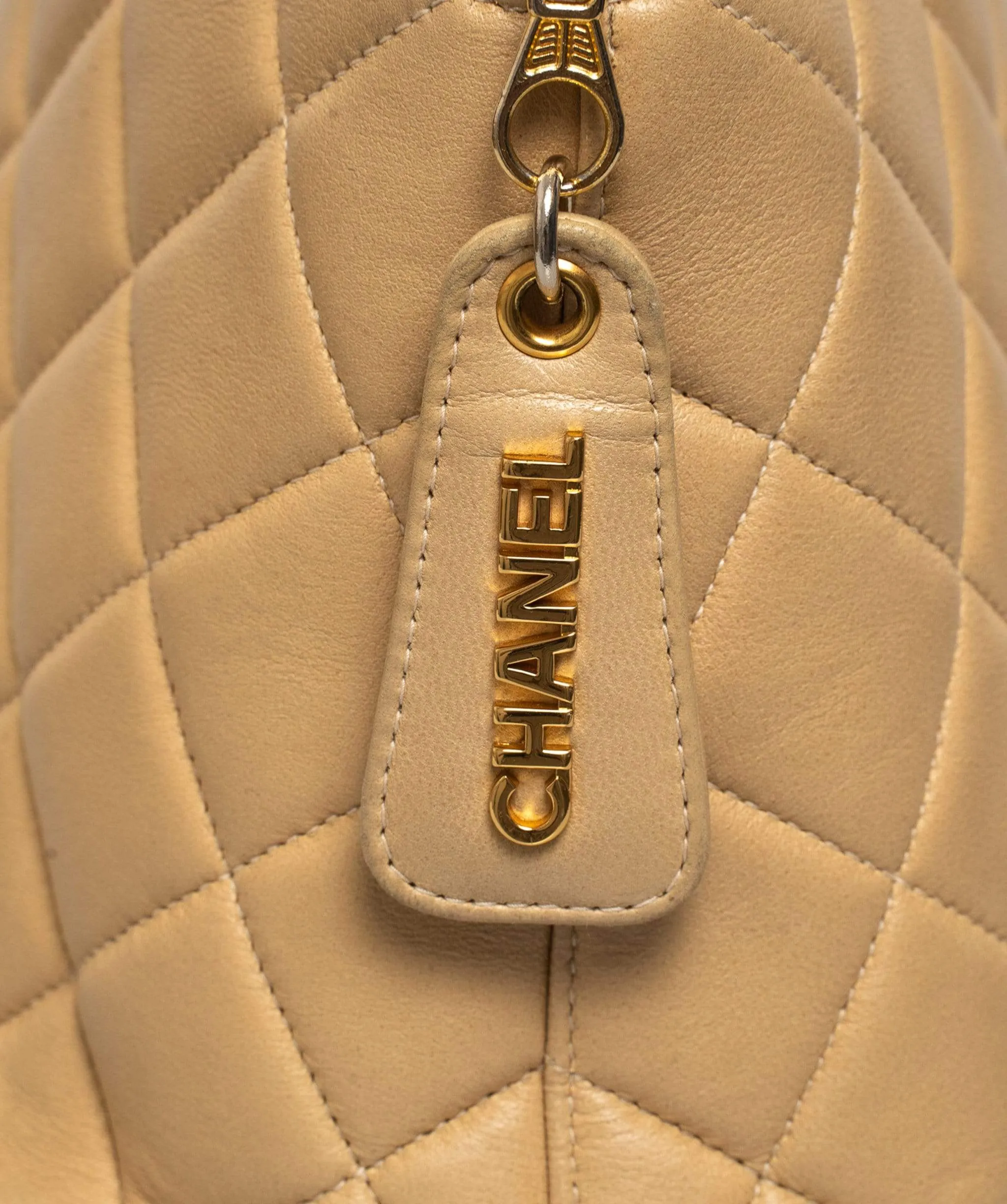 Chanel Vintage Quilted Beige Shoulder Bag - AWL1280