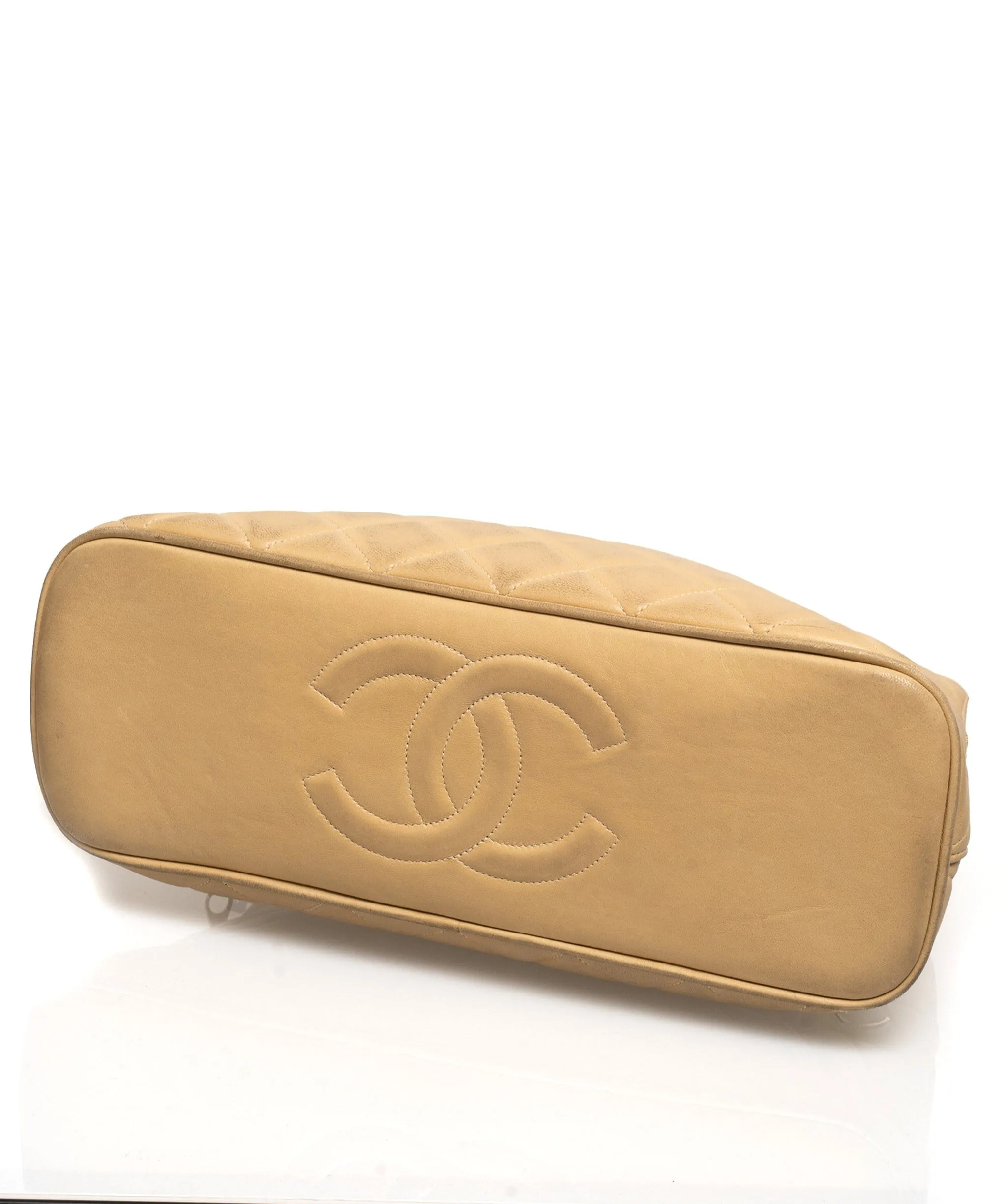 Chanel Vintage Quilted Beige Shoulder Bag - AWL1280