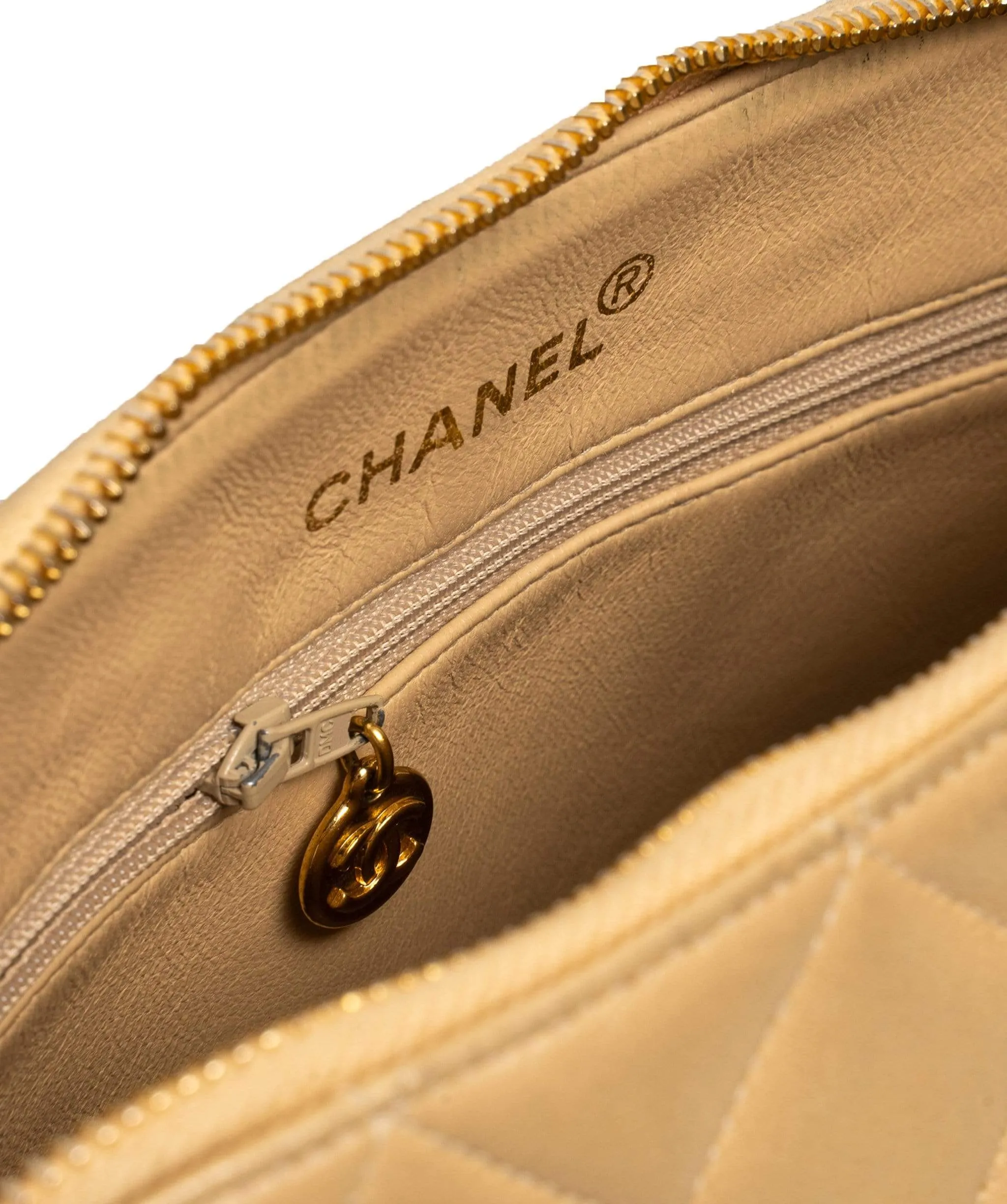 Chanel Vintage Quilted Beige Shoulder Bag - AWL1280