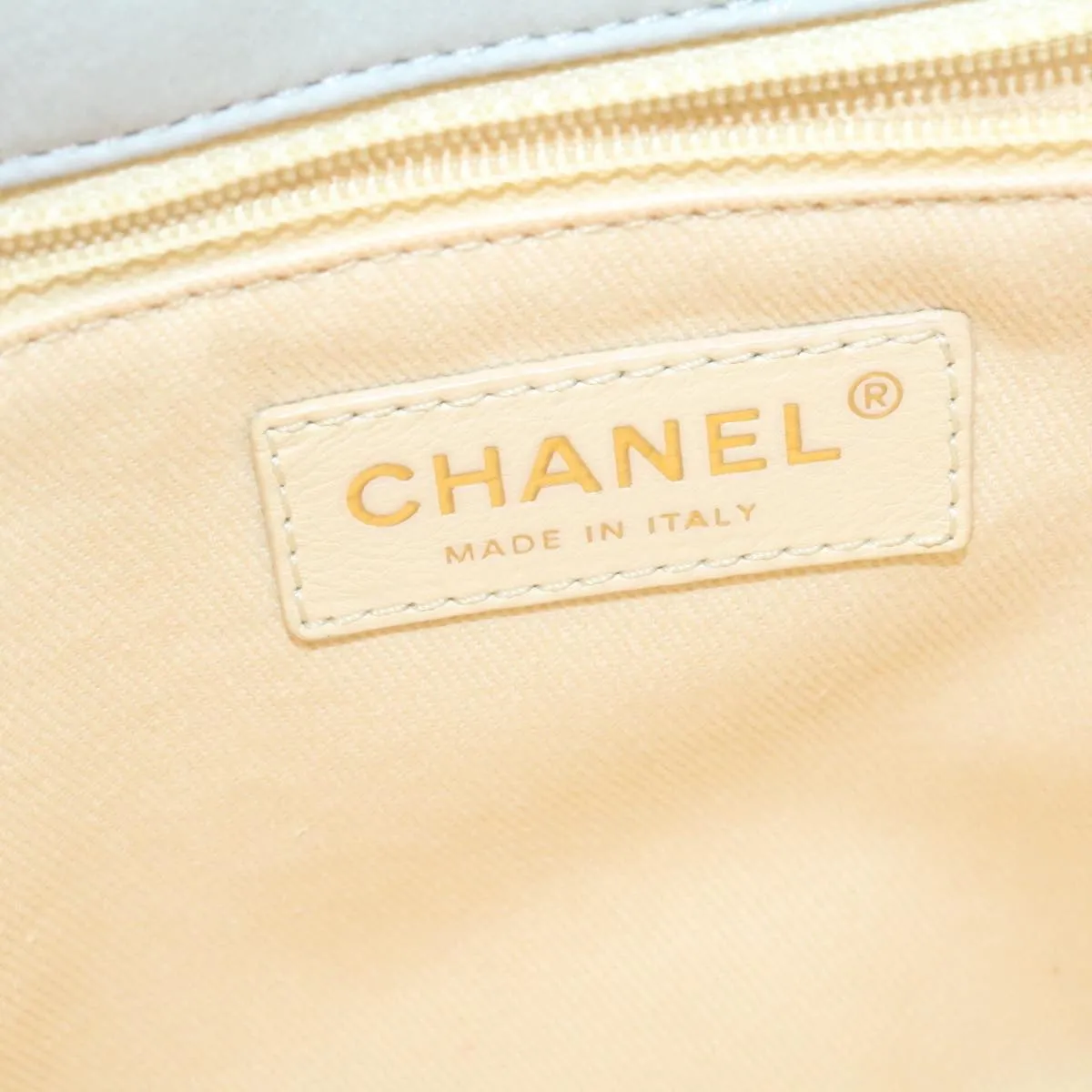 Chanel White Leather Sac  Rabat shoulder bag