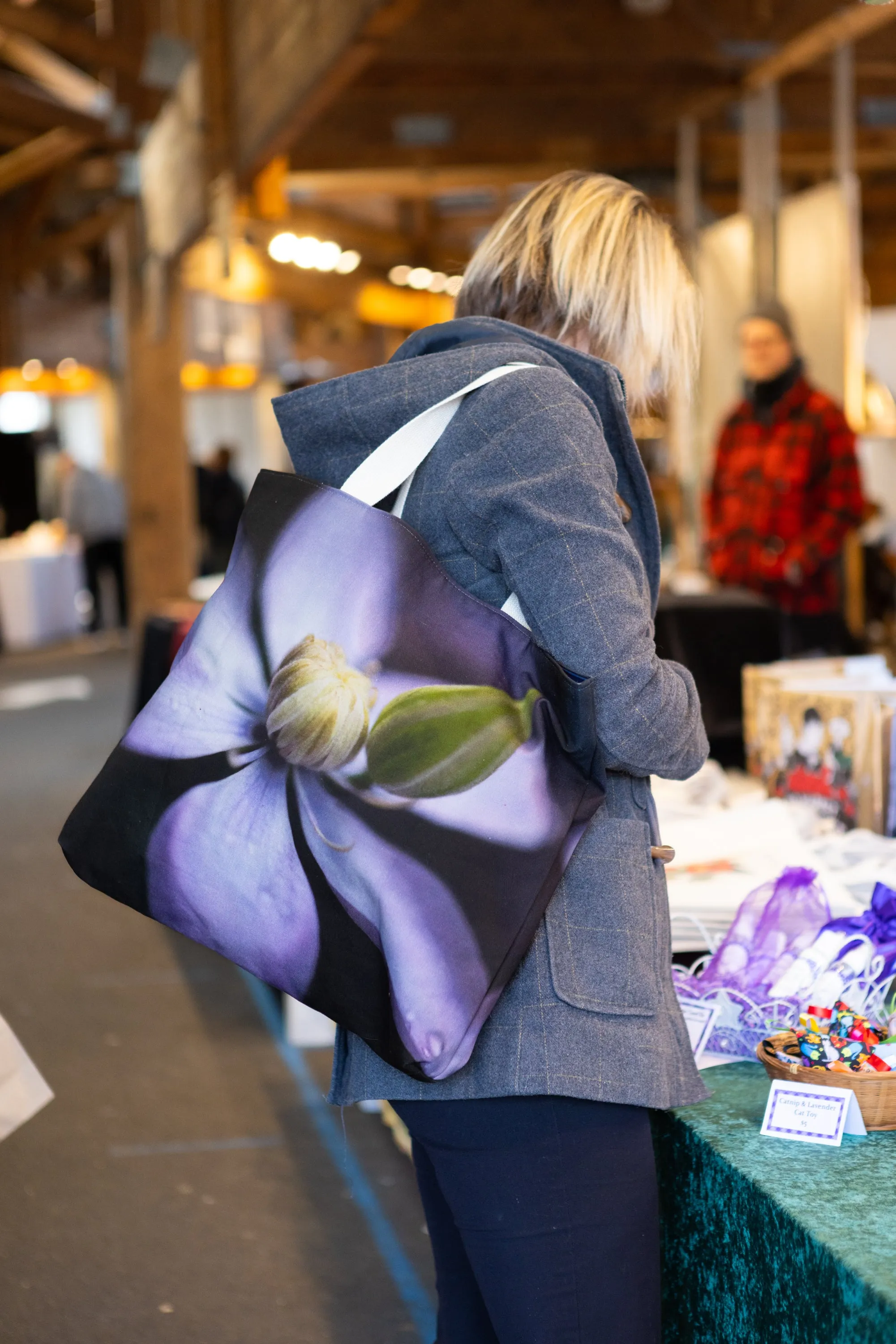 Clematis Taiga Large Market Tote