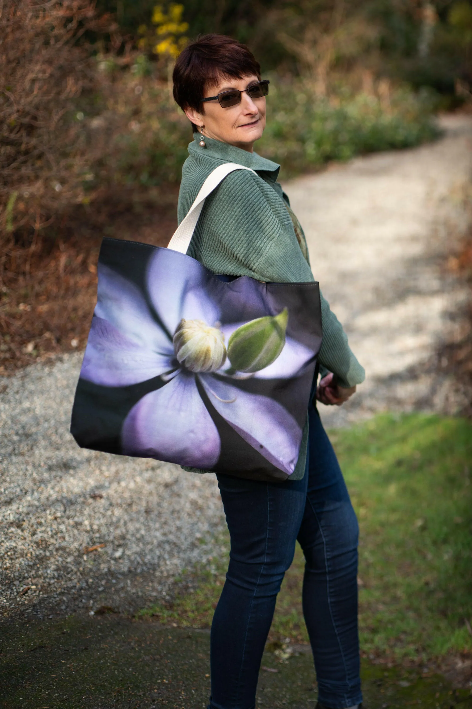 Clematis Taiga Large Market Tote
