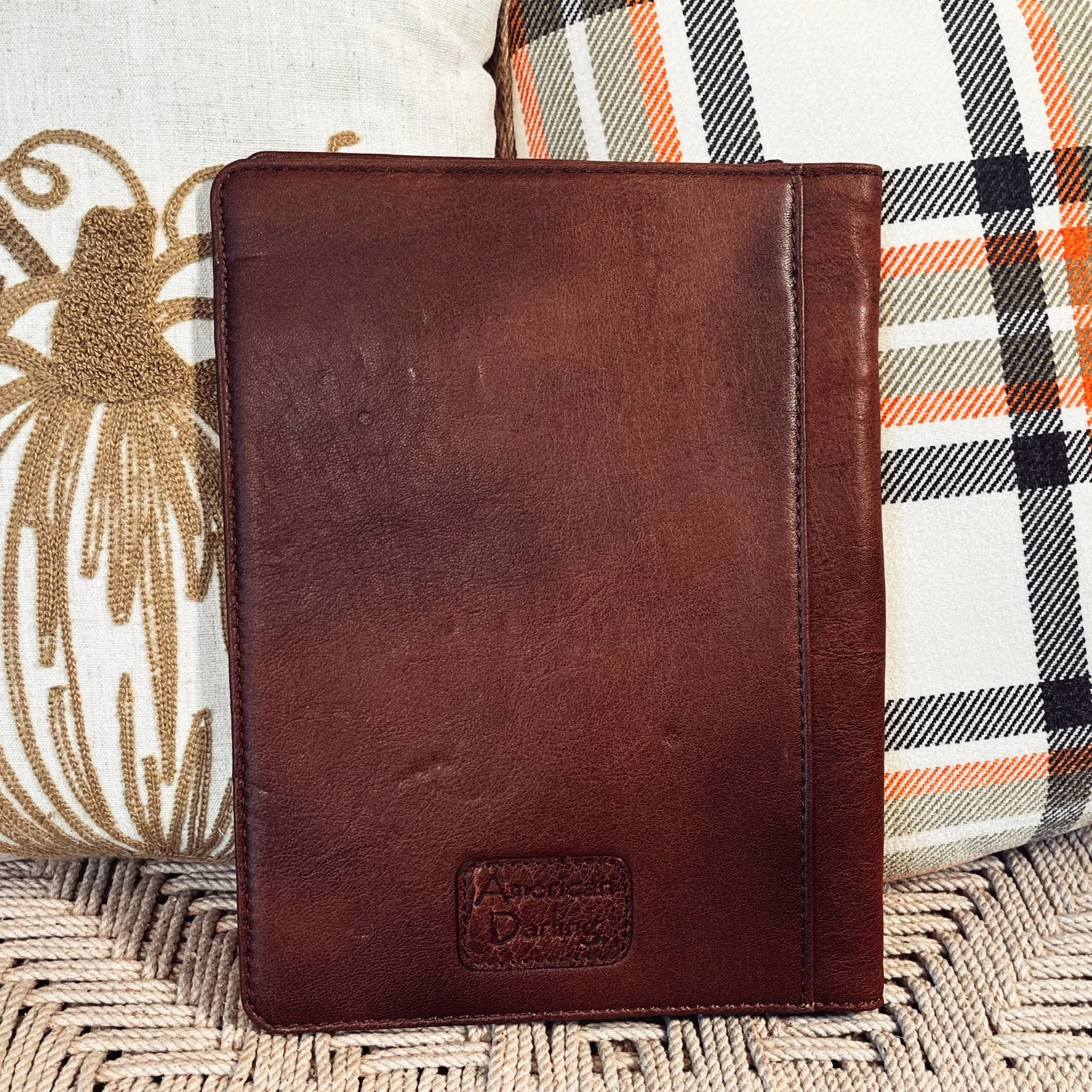 Daisy Grand Leather Notebook Portfolio