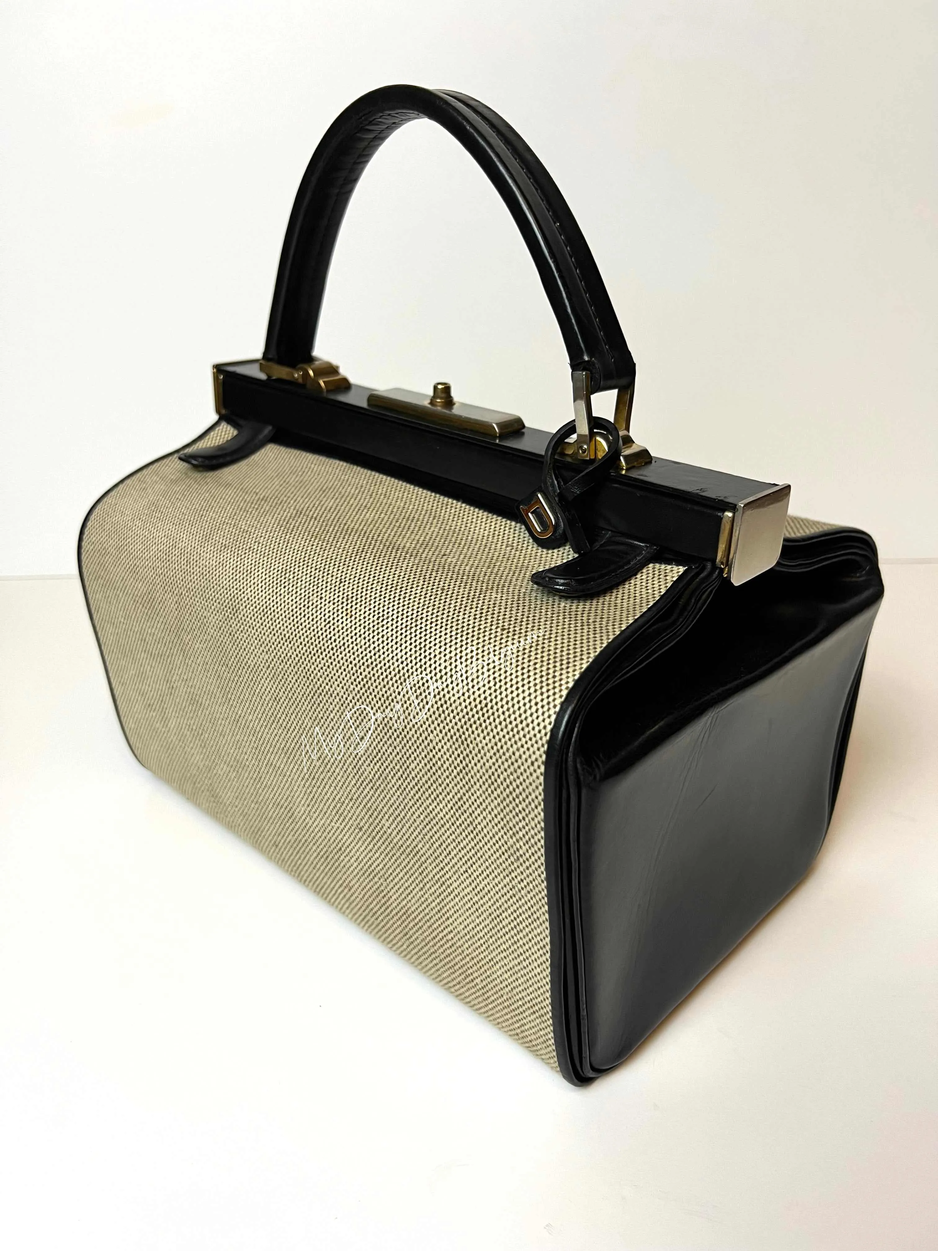 Delvaux vintage 1962 doctor bag