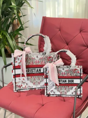 DR495 Book Tote Small/Medium