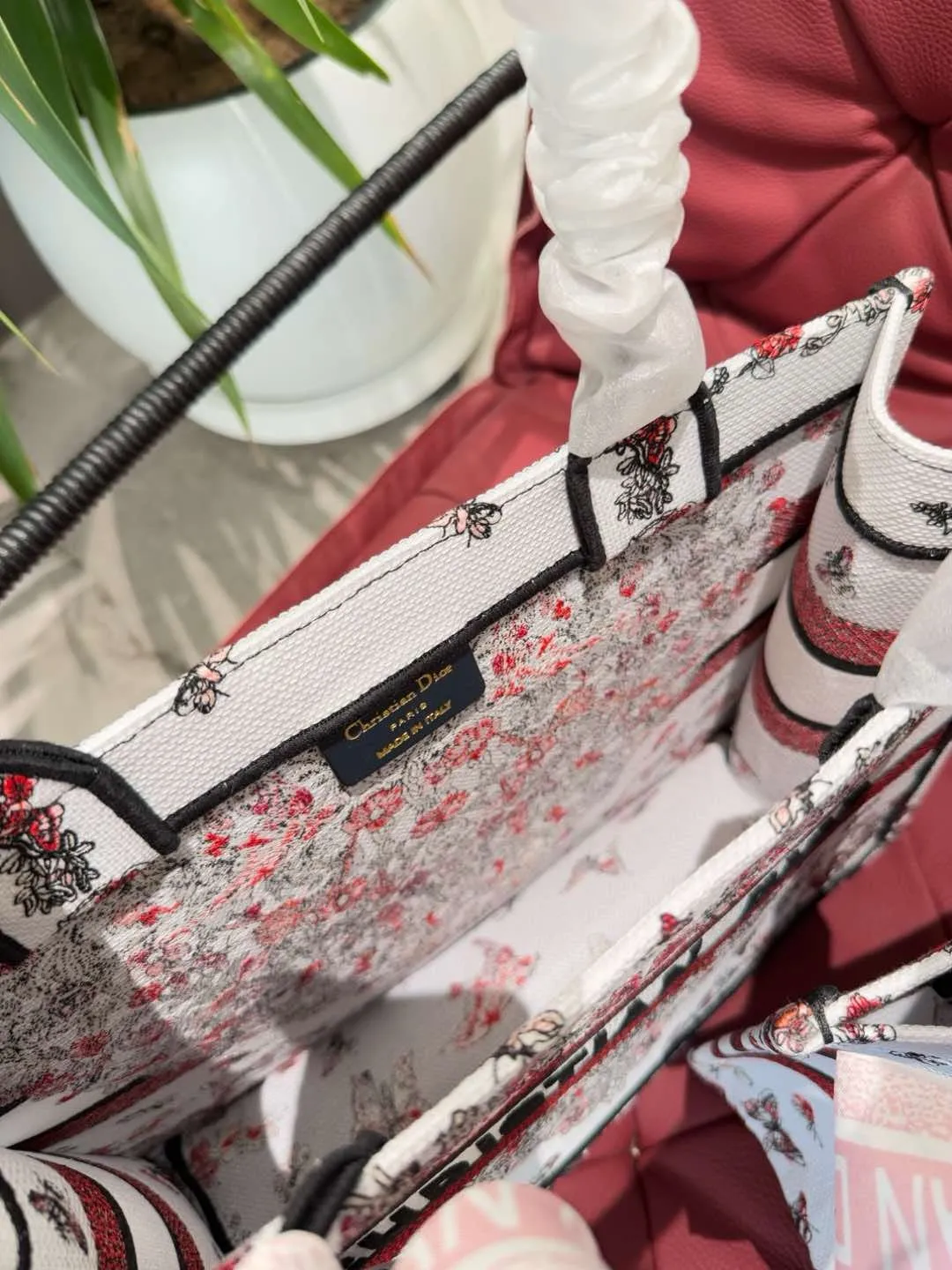 DR495 Book Tote Small/Medium