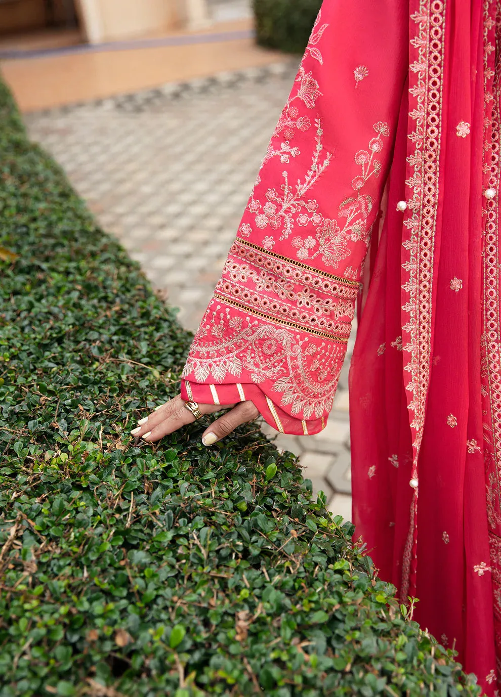 Gulaal | Luxury Lawn | ALESSIA GL-LL-24V1-06