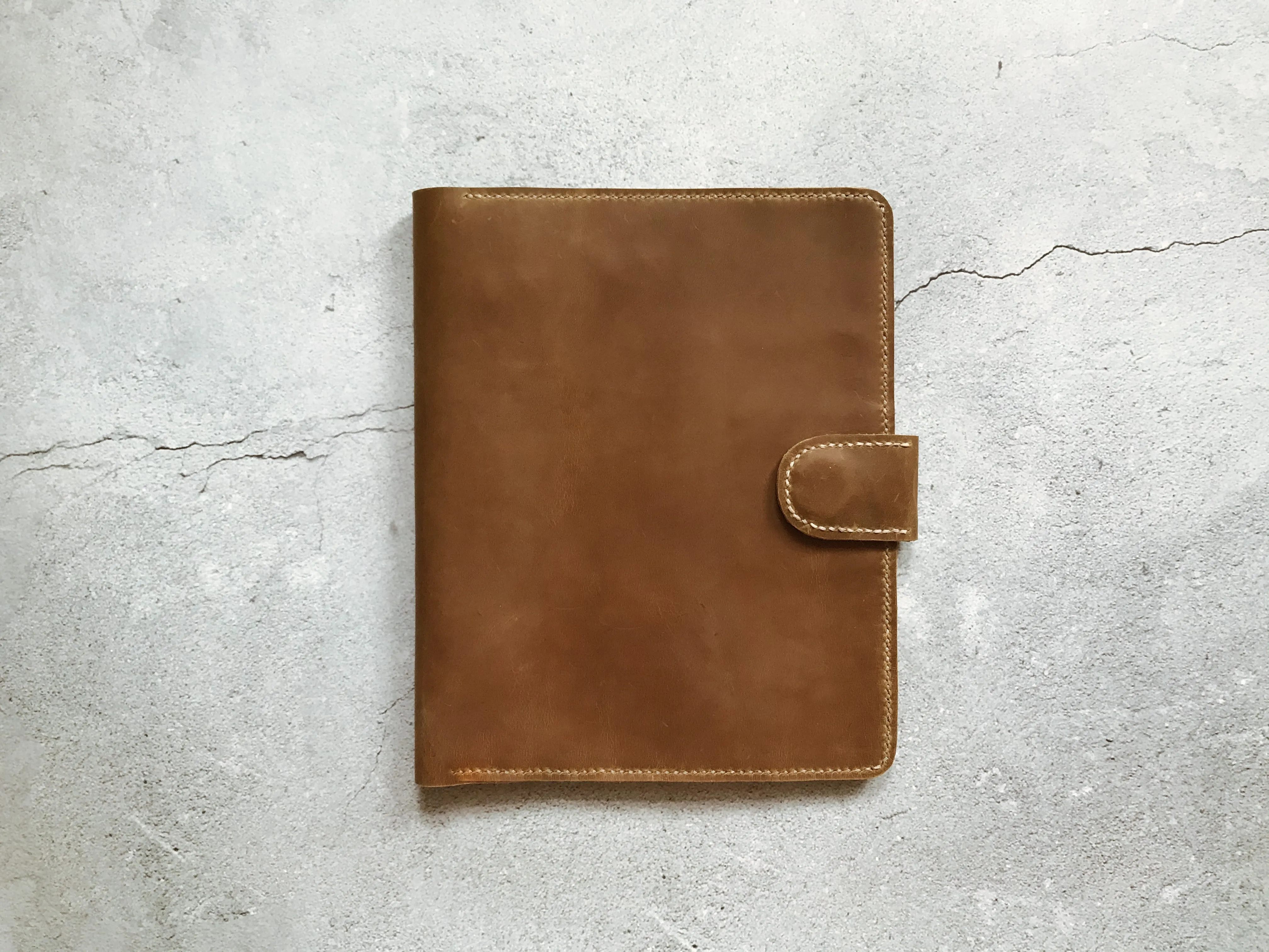 Hand Stitched Crazy Horse Retro-look Leather Padfolio with Magnet Fastener, Leather Compendium, Fit for iPad Air 2/ Pro 9.7" Gift (Brown)