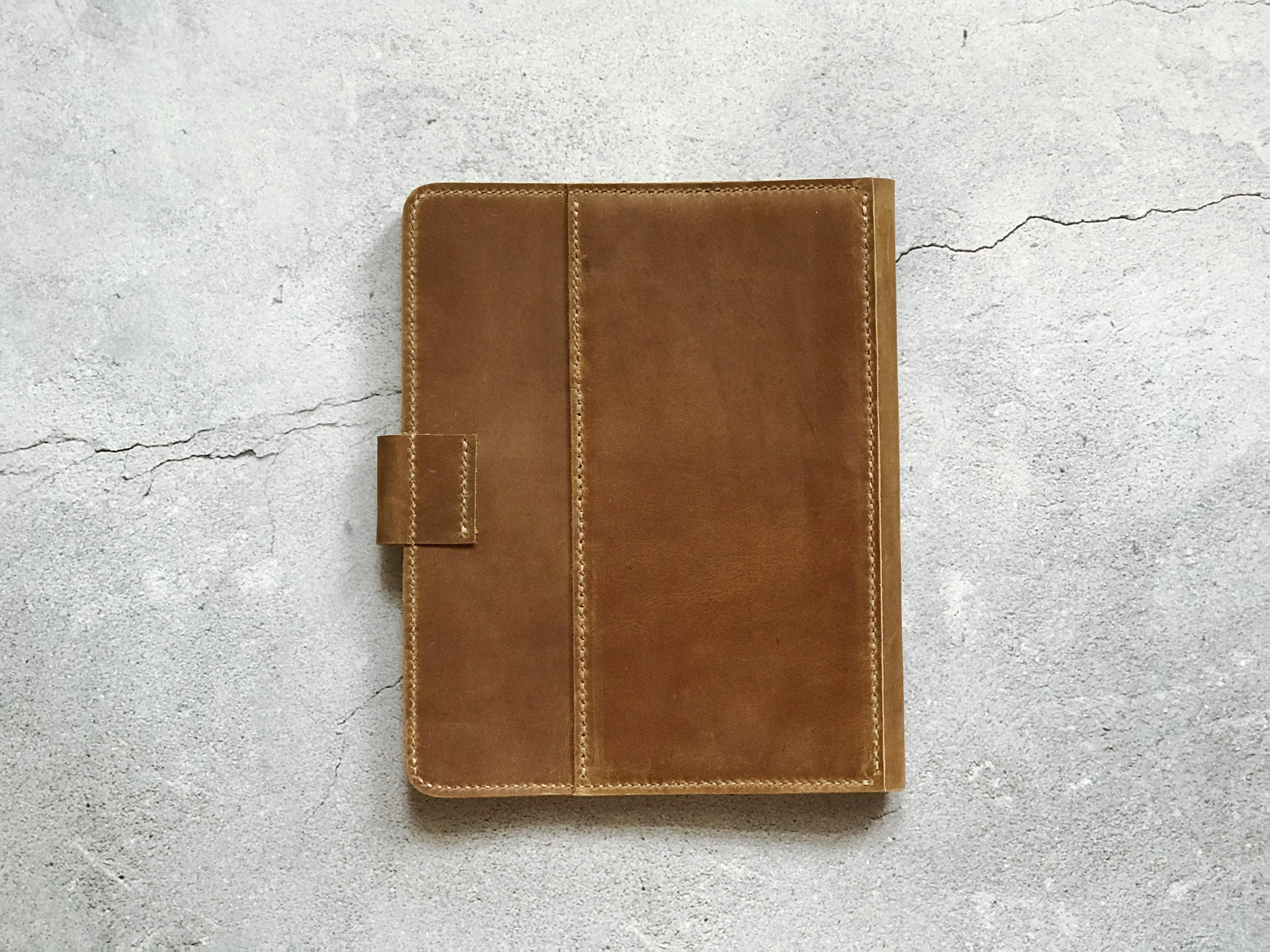 Hand Stitched Crazy Horse Retro-look Leather Padfolio with Magnet Fastener, Leather Compendium, Fit for iPad Air 2/ Pro 9.7" Gift (Brown)