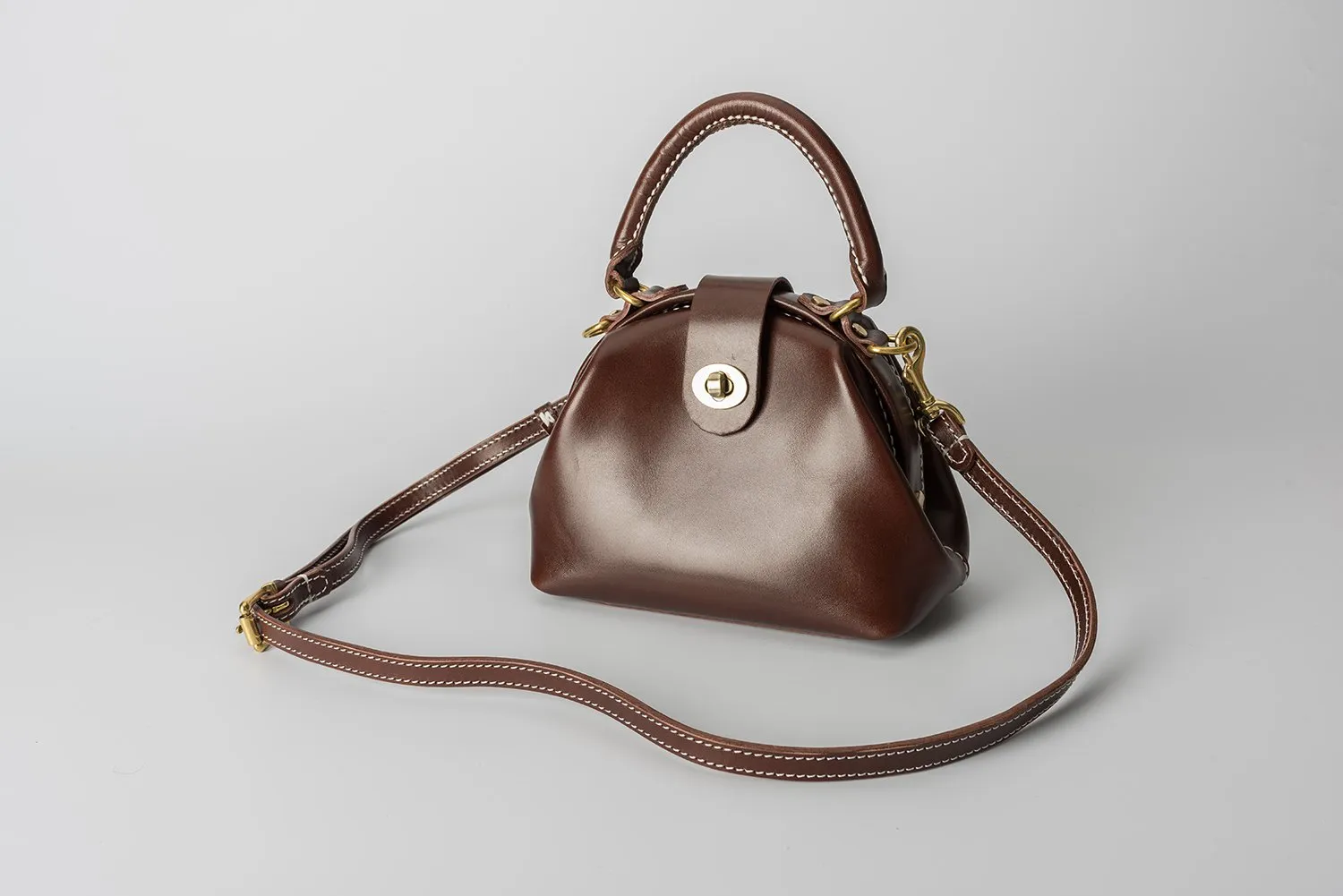 Handmade Womens Coffee Leather doctor Handbag Classic shoulder doctor bags Purse for women
