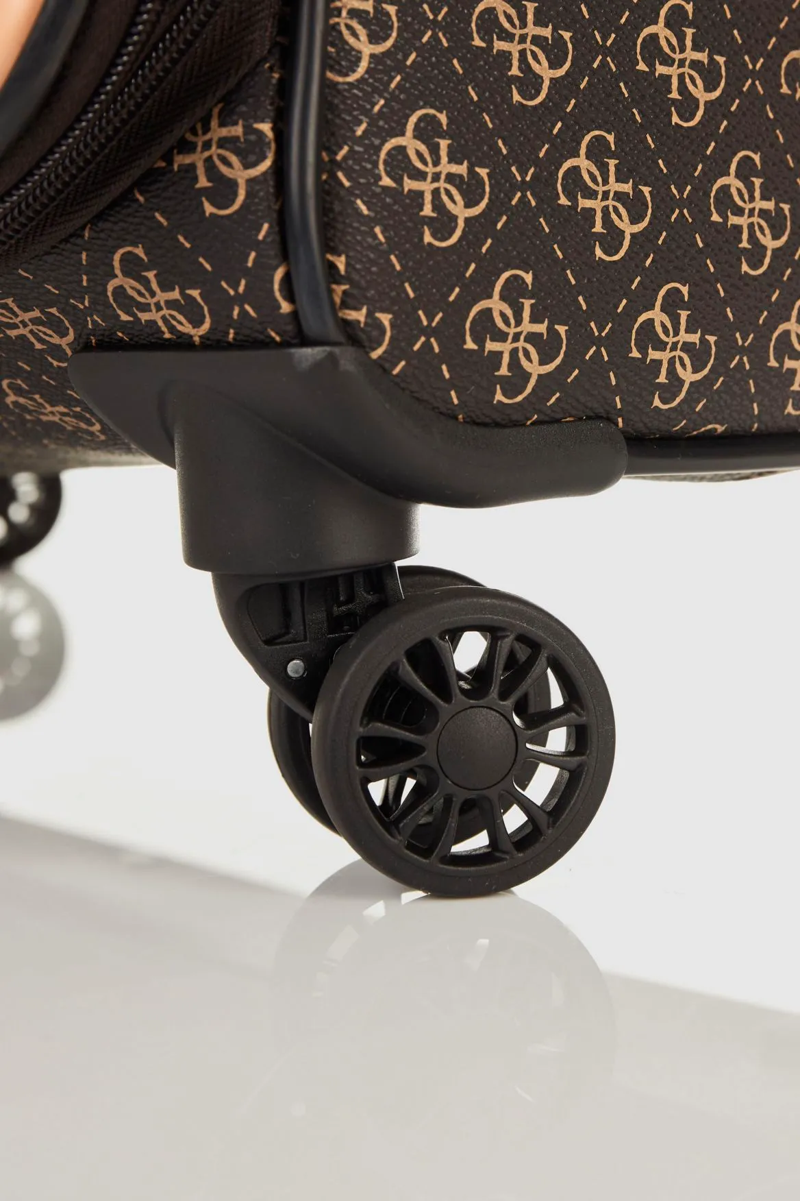 Logo Affair Check-In 69cm Suitcase