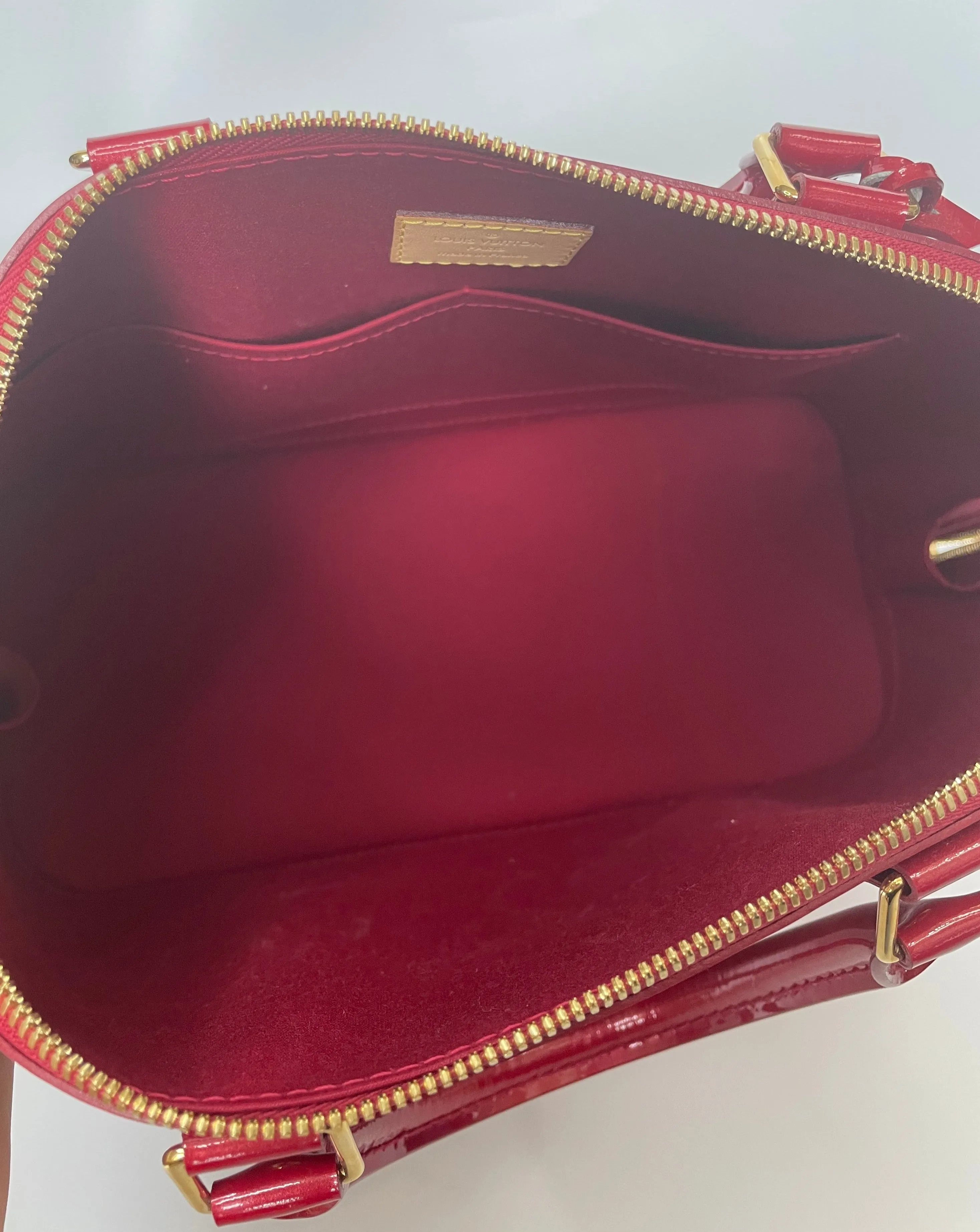 LOUIS VUITTON | ALMA PM VERNIS | CERISES