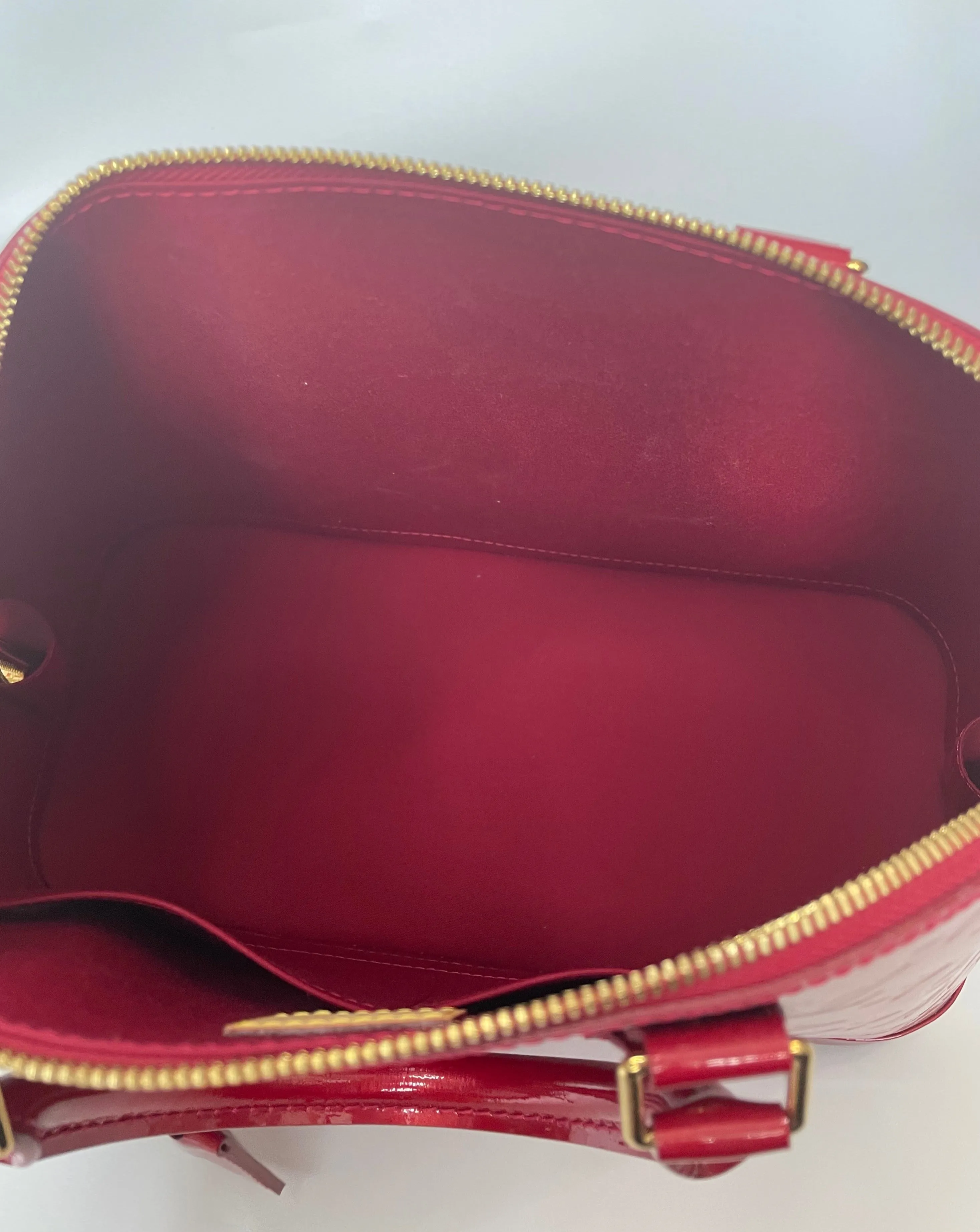 LOUIS VUITTON | ALMA PM VERNIS | CERISES