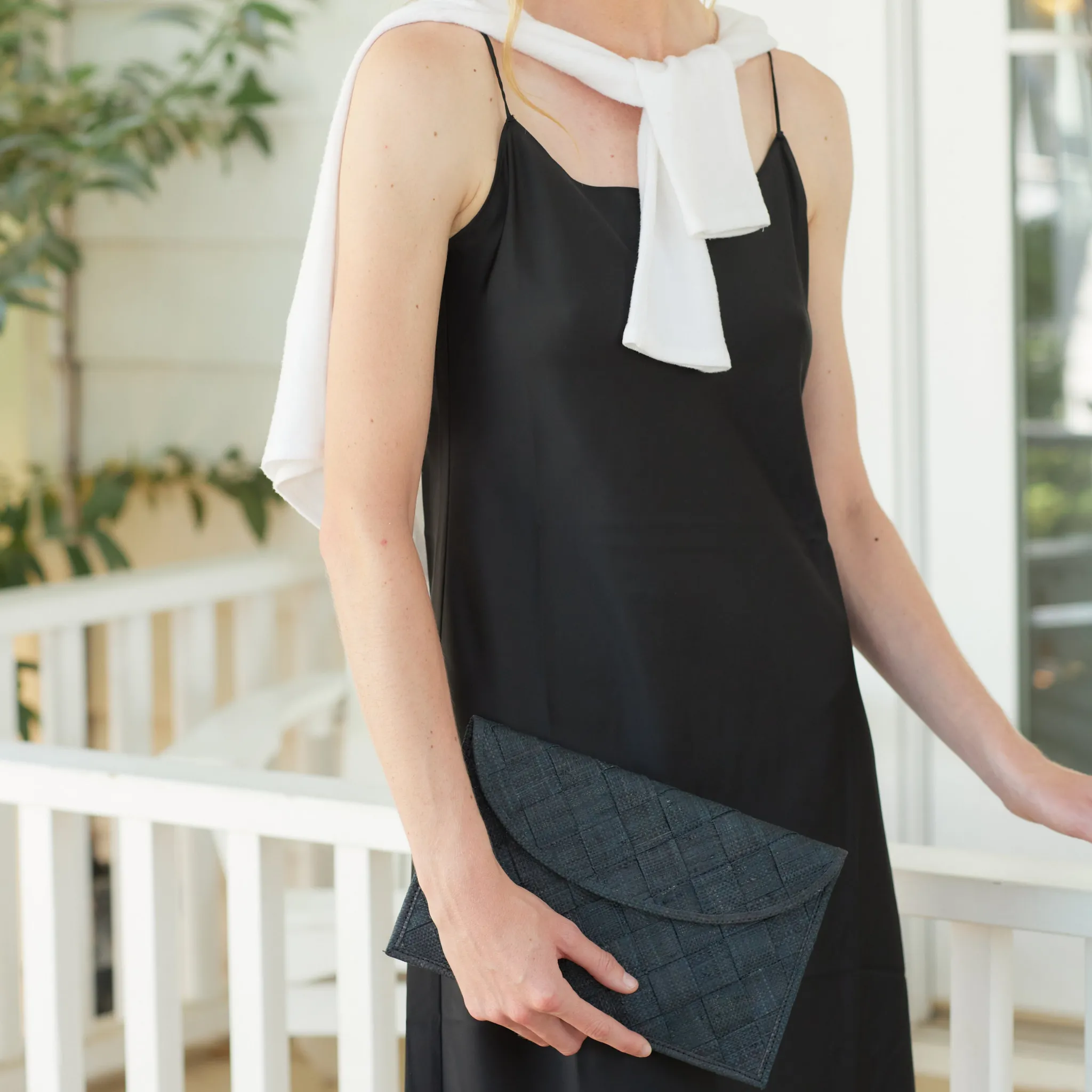 Mattie Straw Envelope Clutch Bag in Black