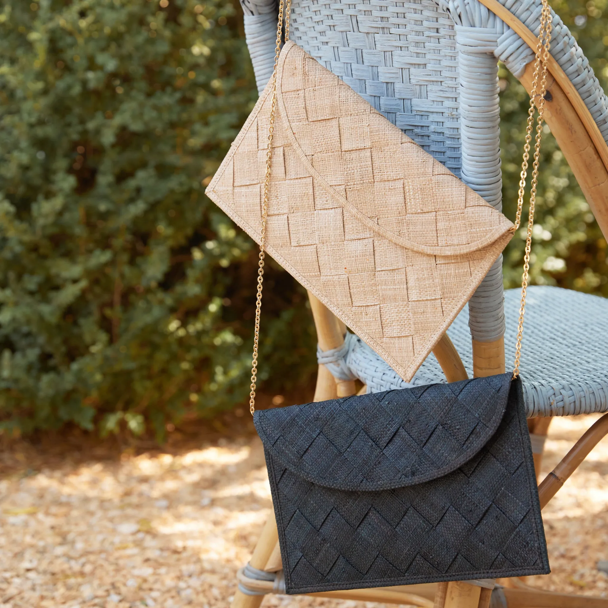 Mattie Straw Envelope Clutch Bag in Black