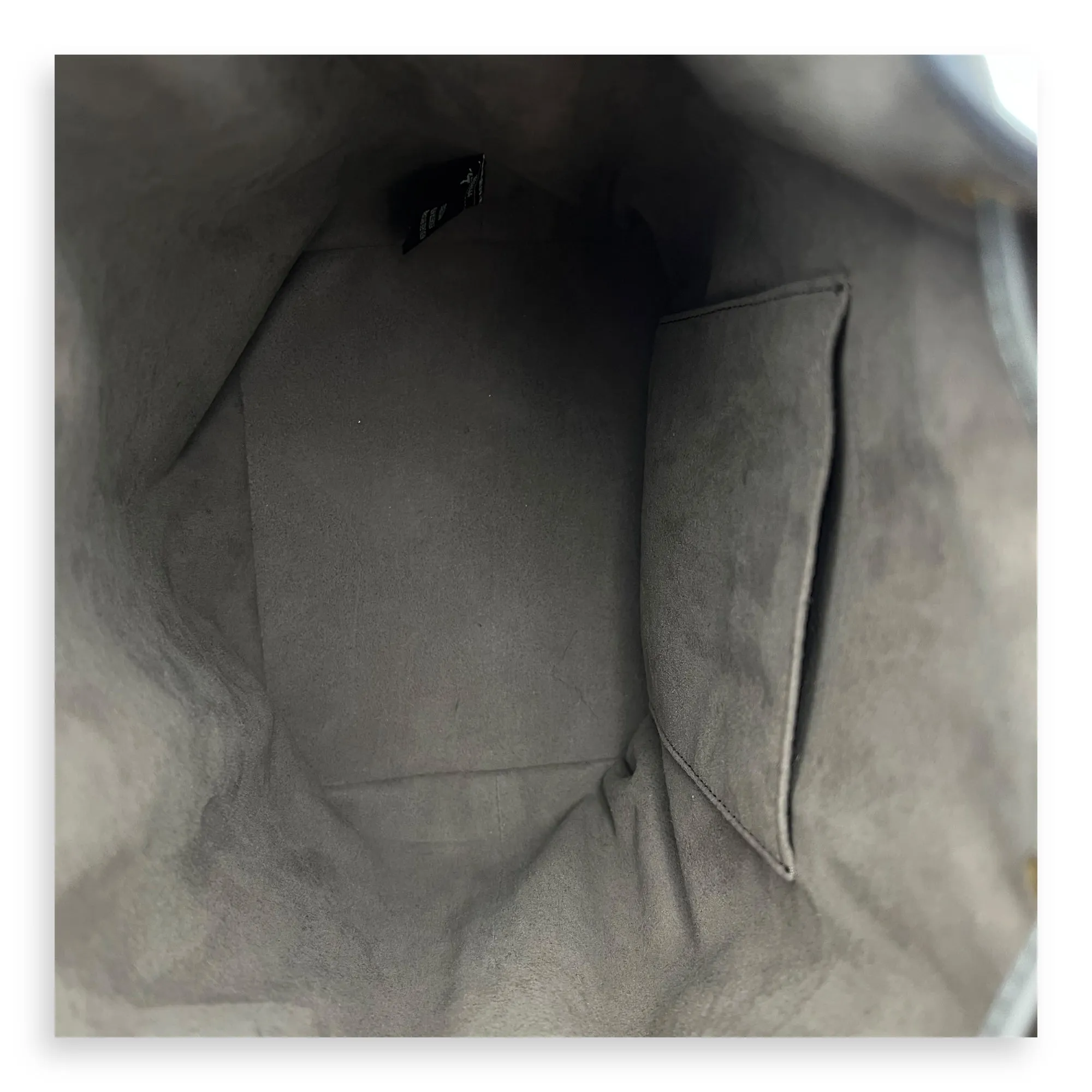 Mon Tresor Bucket Bag Grey in Calfskin, Gold hardware