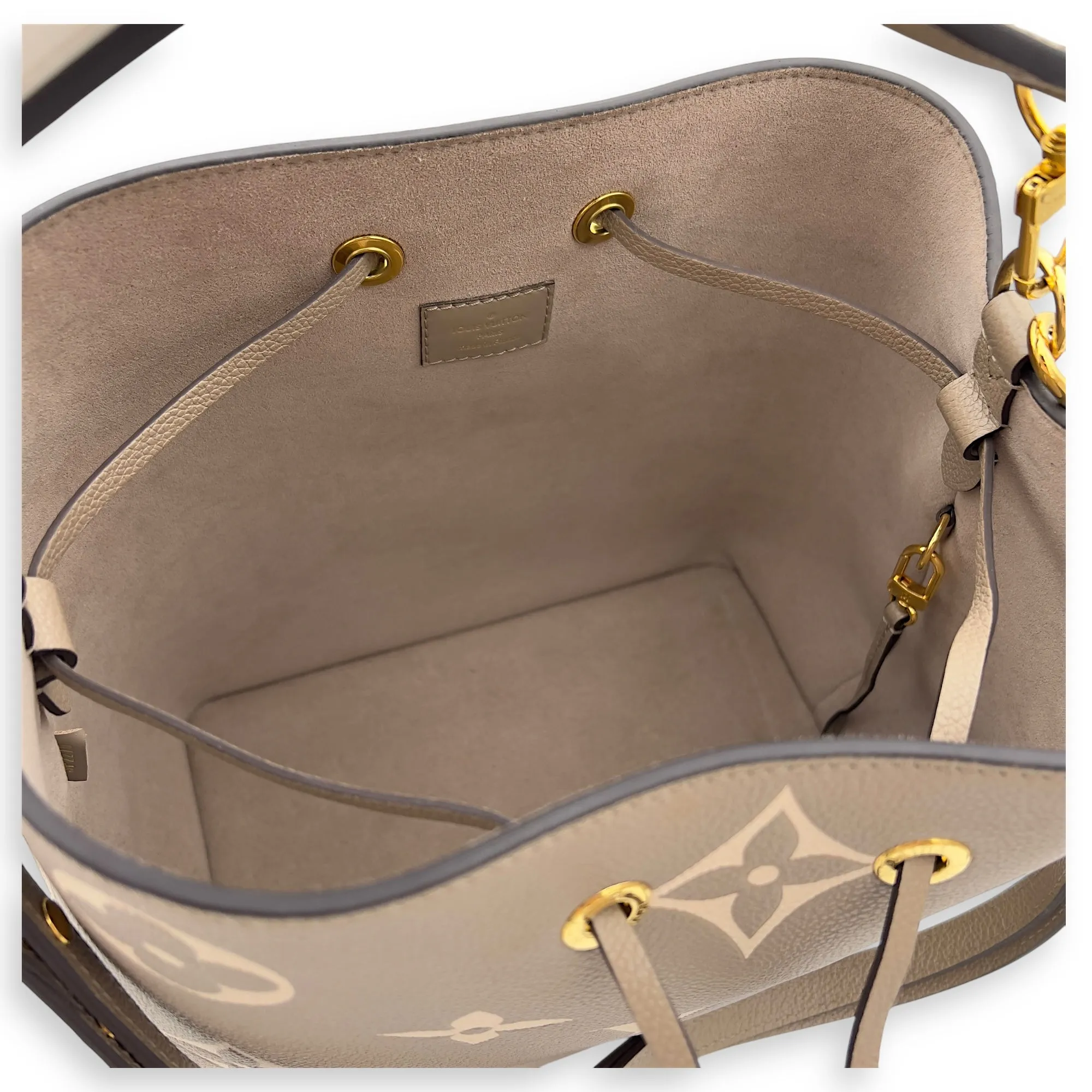 NeoNoe Bucket Bag Beige in Empreinte Leather, Gold hardware