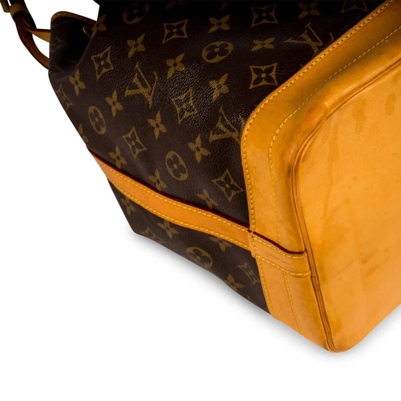 Noe Bucket Bag