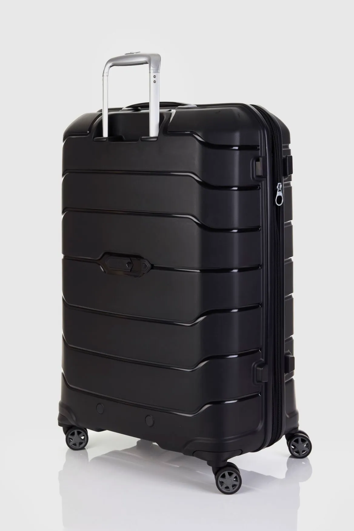 Oc2lite 68cm Suitcase