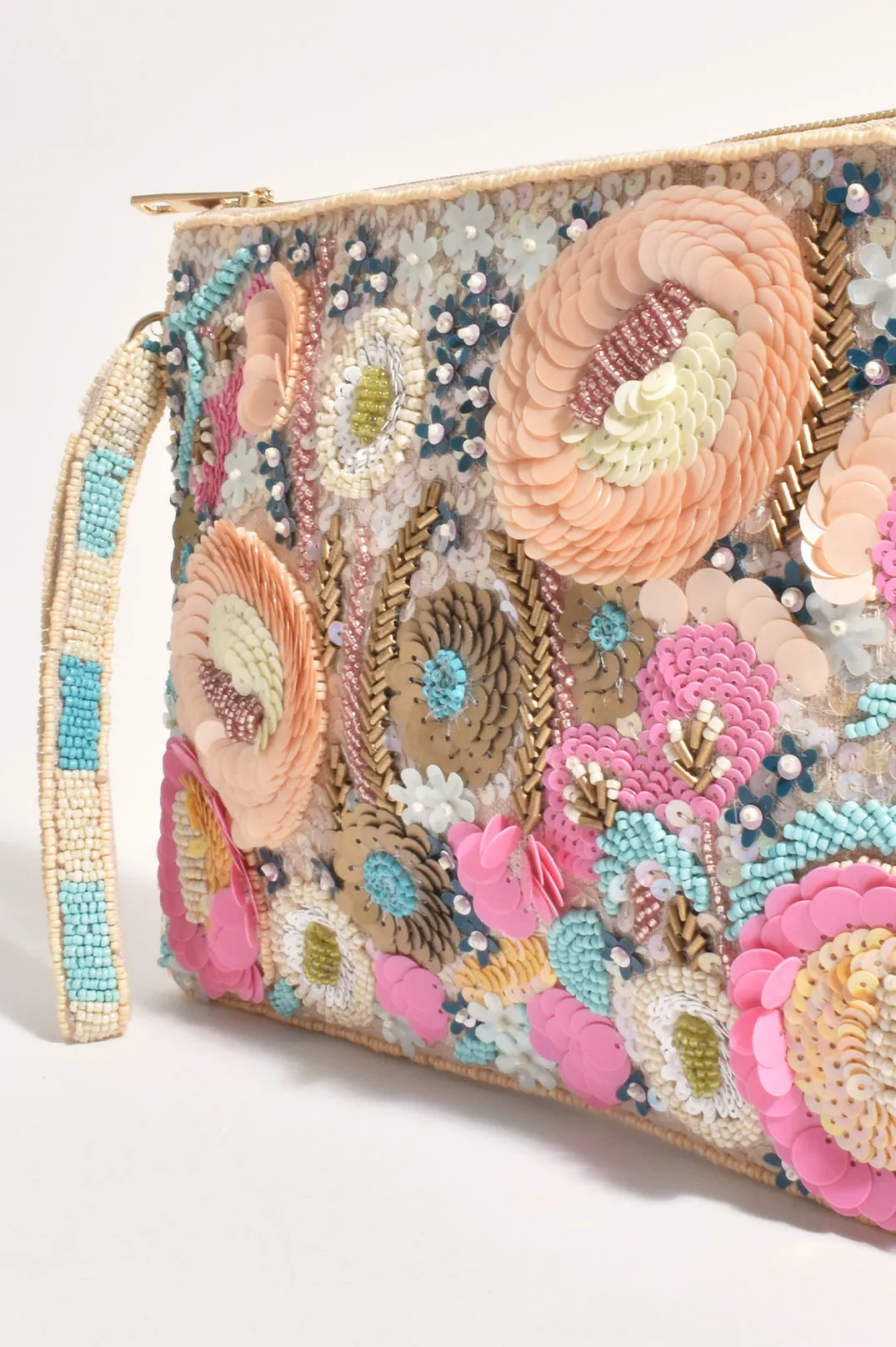 PASTEL PERFECTION SEQUIN CLUTCH (NUDE/MULTI)