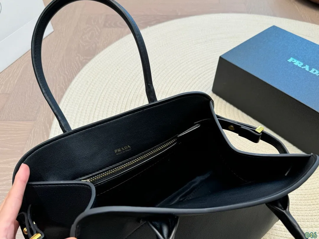 PD304 Leather top-handle Bag / 12.6x9x5.9inch