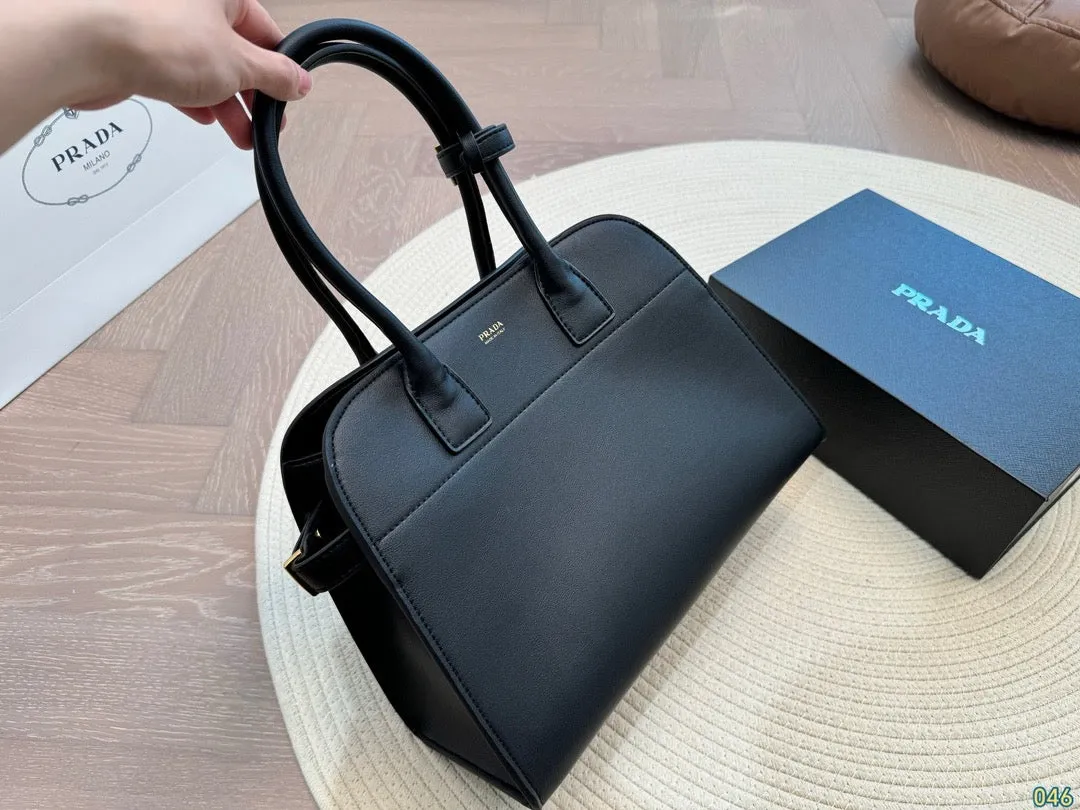 PD304 Leather top-handle Bag / 12.6x9x5.9inch