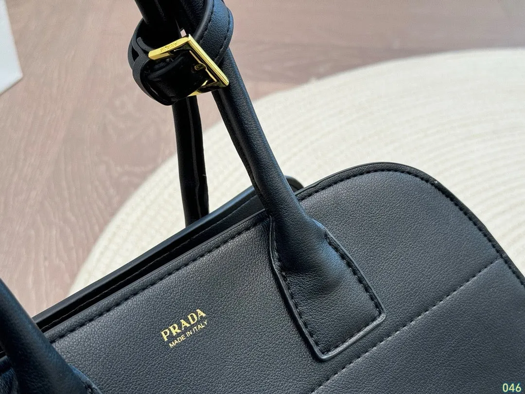 PD304 Leather top-handle Bag / 12.6x9x5.9inch