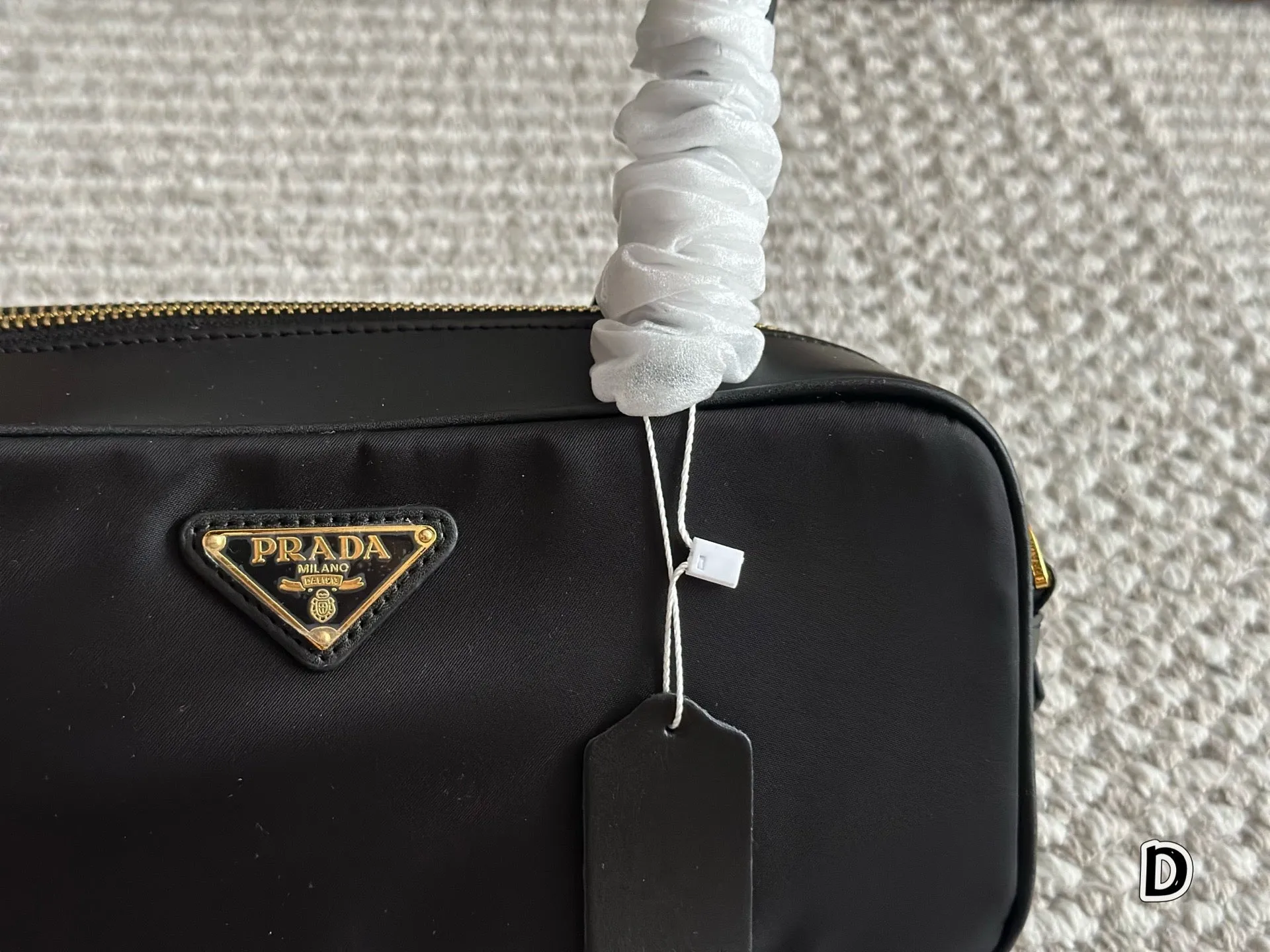 PD345 Medium Two-handle Bag / 11x5.1x3.1inch