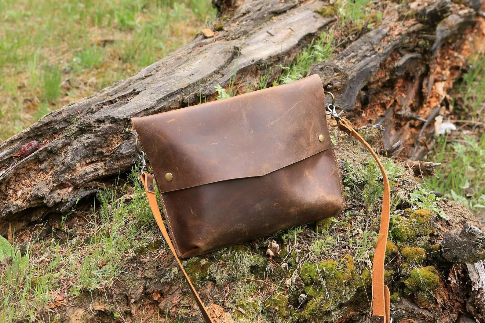 Personalized leather casual designer crossbody bag for men