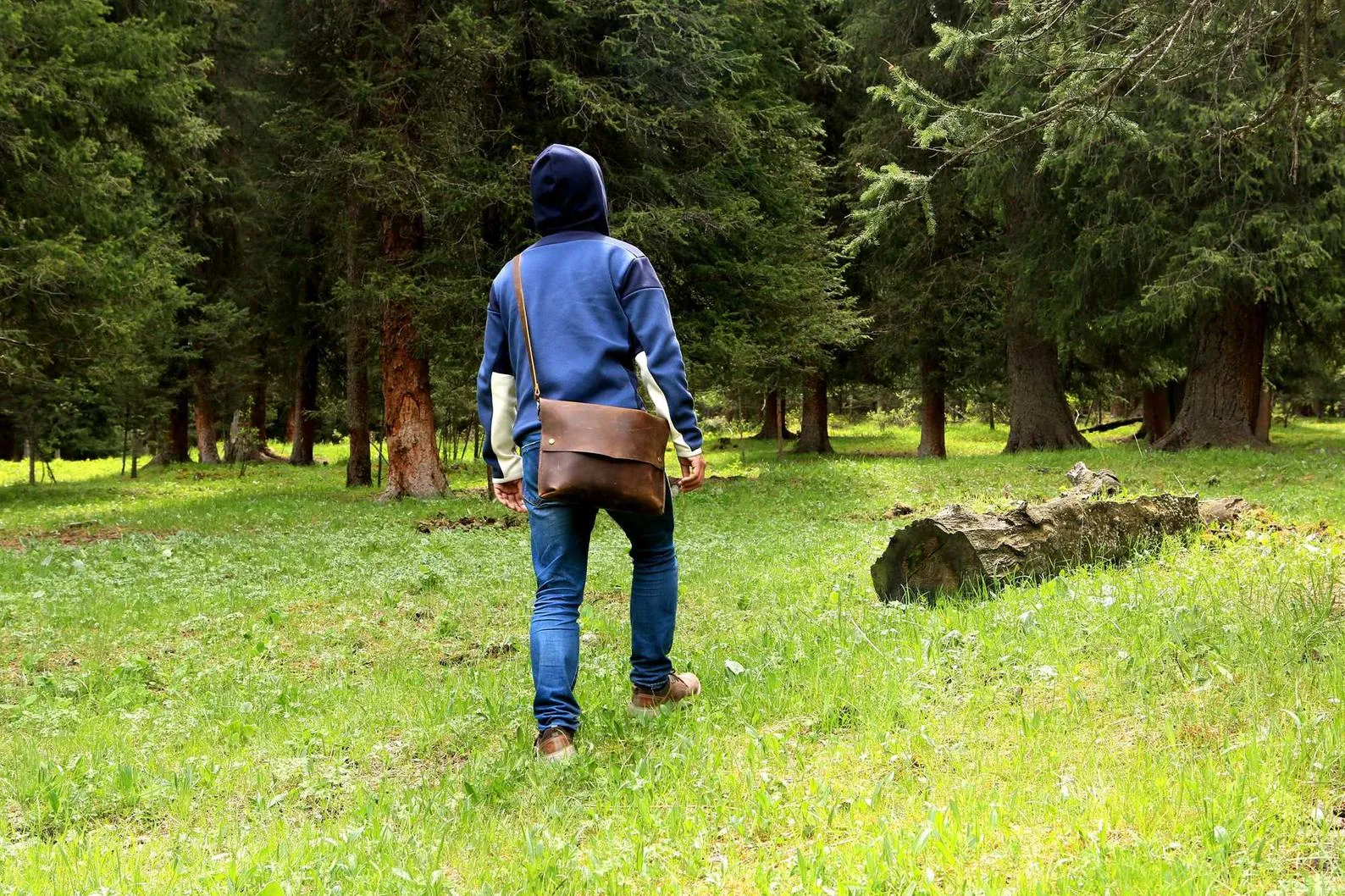 Personalized leather casual designer crossbody bag for men