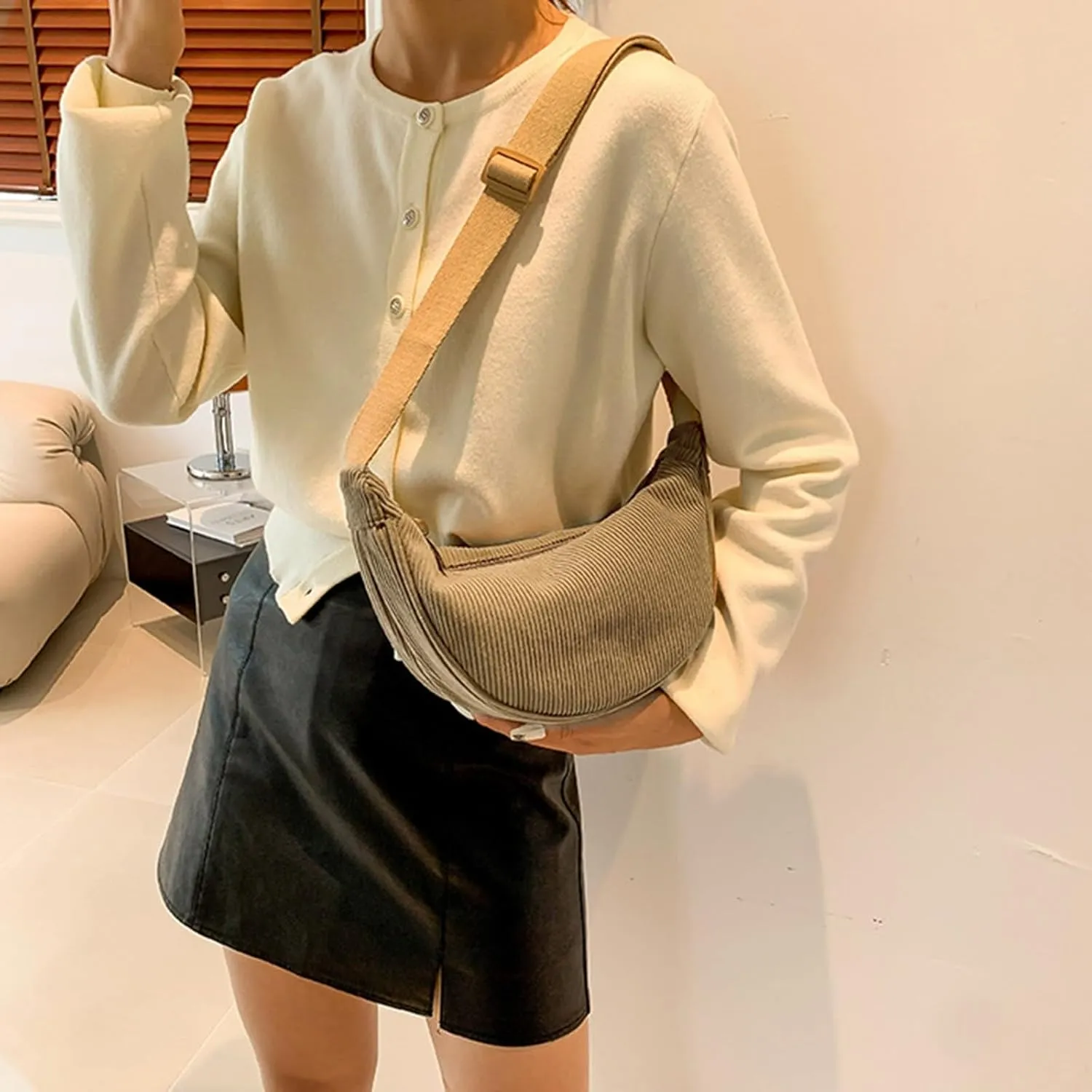 Quilted Crossbody Bags for Women Crossbody Purses and Handbags Lightweight Pocketbook Temperament Clutch Purse(Khaki)