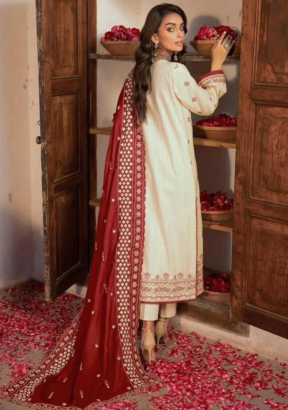 Raj Bari-Embroidered ChikanKari Khaddar-Cream-3PC