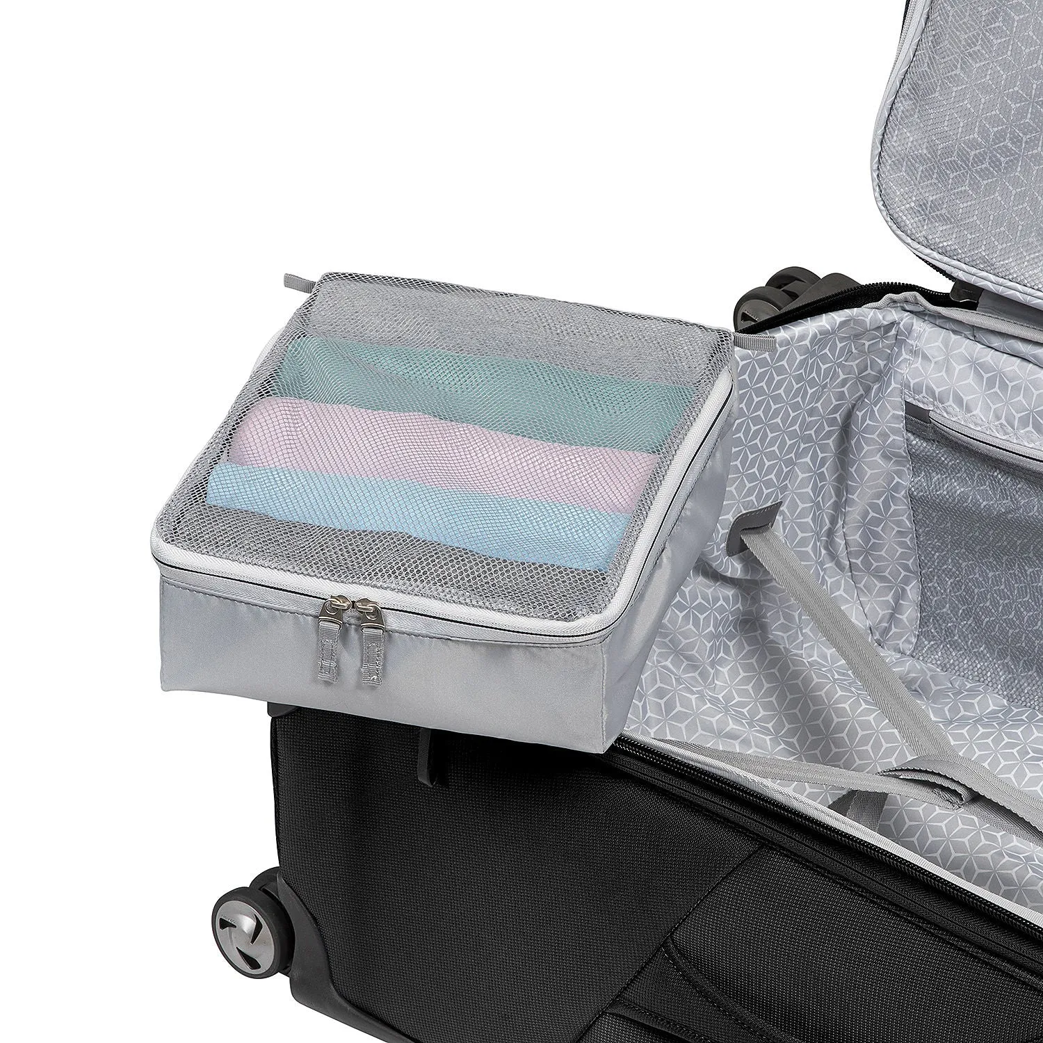Ricardo Beverly Hills Seahaven 2.0 Softside Large Check-In Expandable Spinner