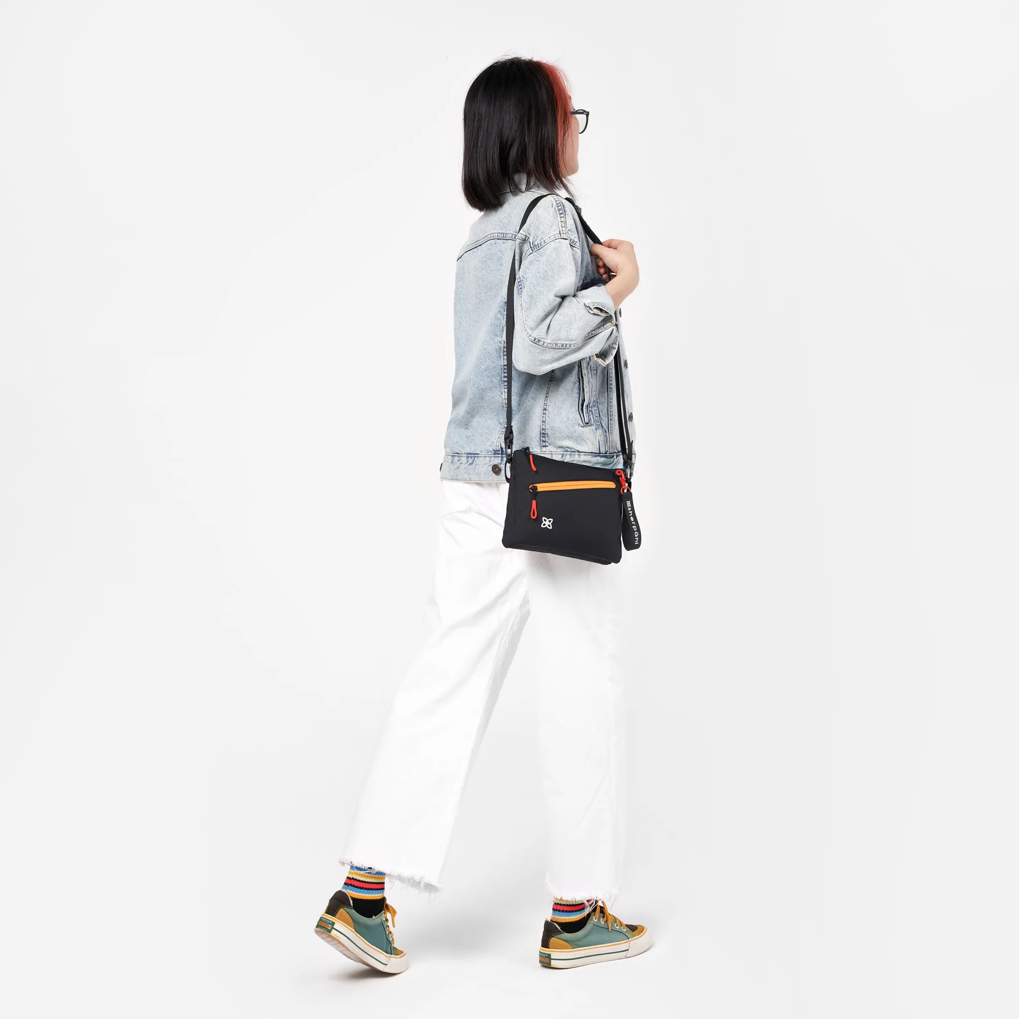 Sherpani Zoom Crossbody chromatic