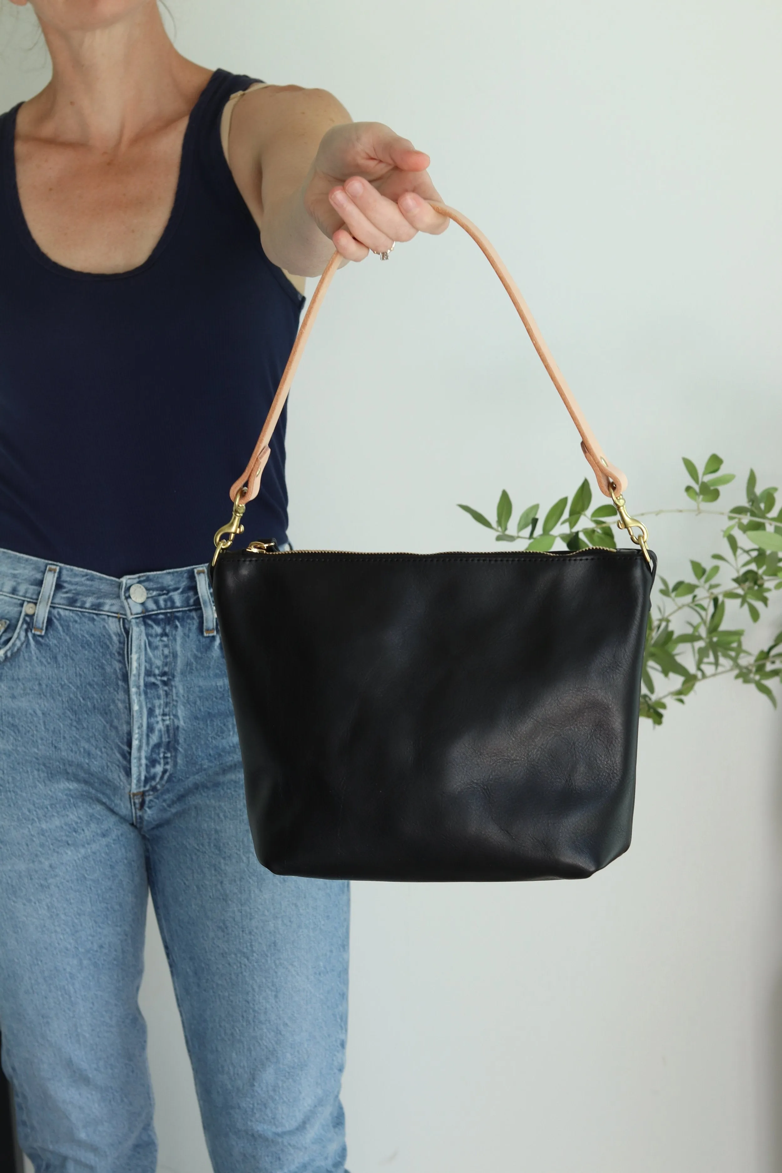 Short Leather Shoulder Strap
