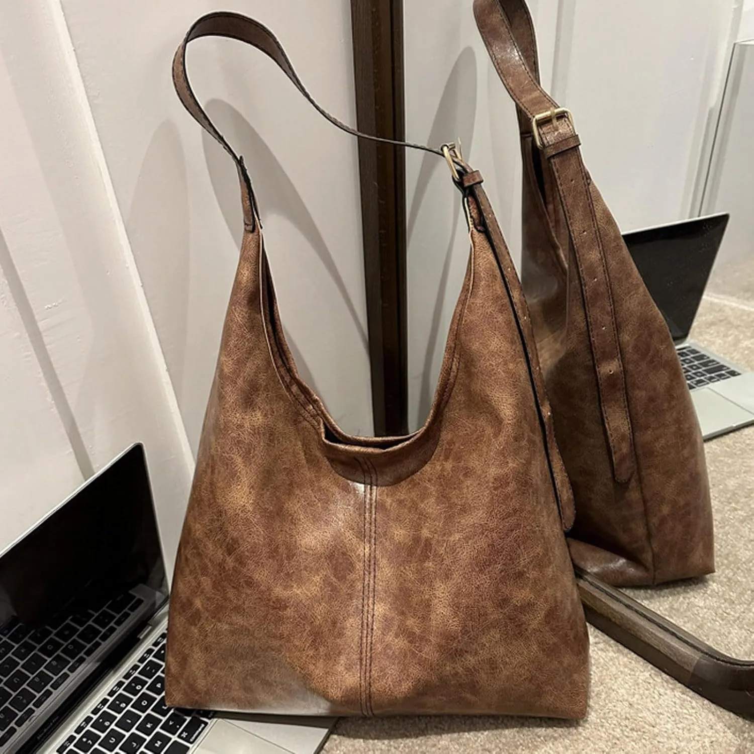 Sling Bags for Women Anti Theft Travel Lightweight Quilted Fabric Handbags for Women Lightweight Puffer Bag(Brown)