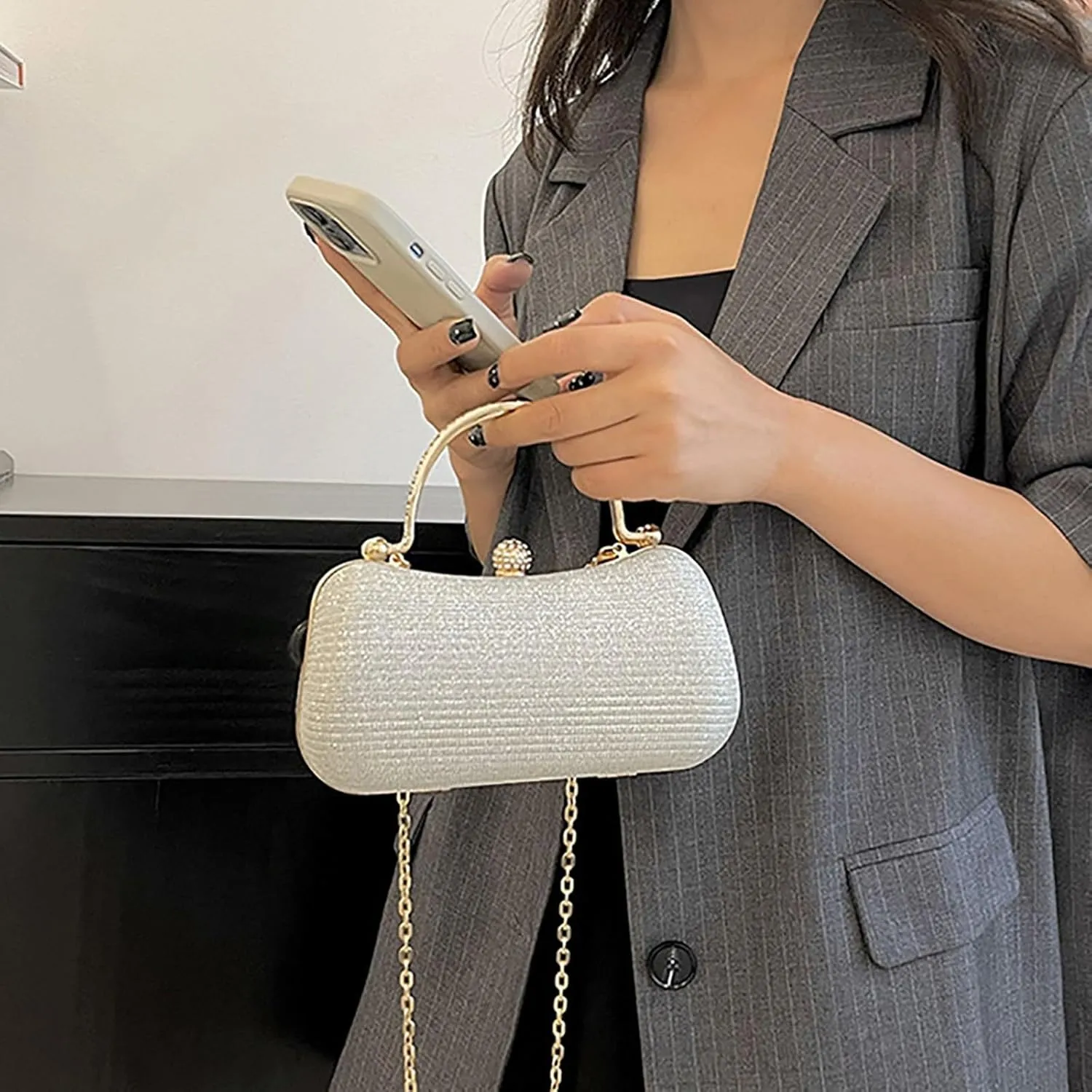 Small Bags for Women Crossbody Shoulder Bags Top-Handle Retro Trendy Casual Cute Chain Womens Purses And Handbags