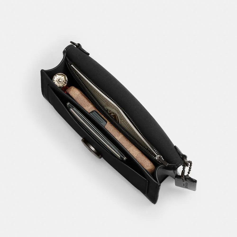 Tabby Chain Clutch